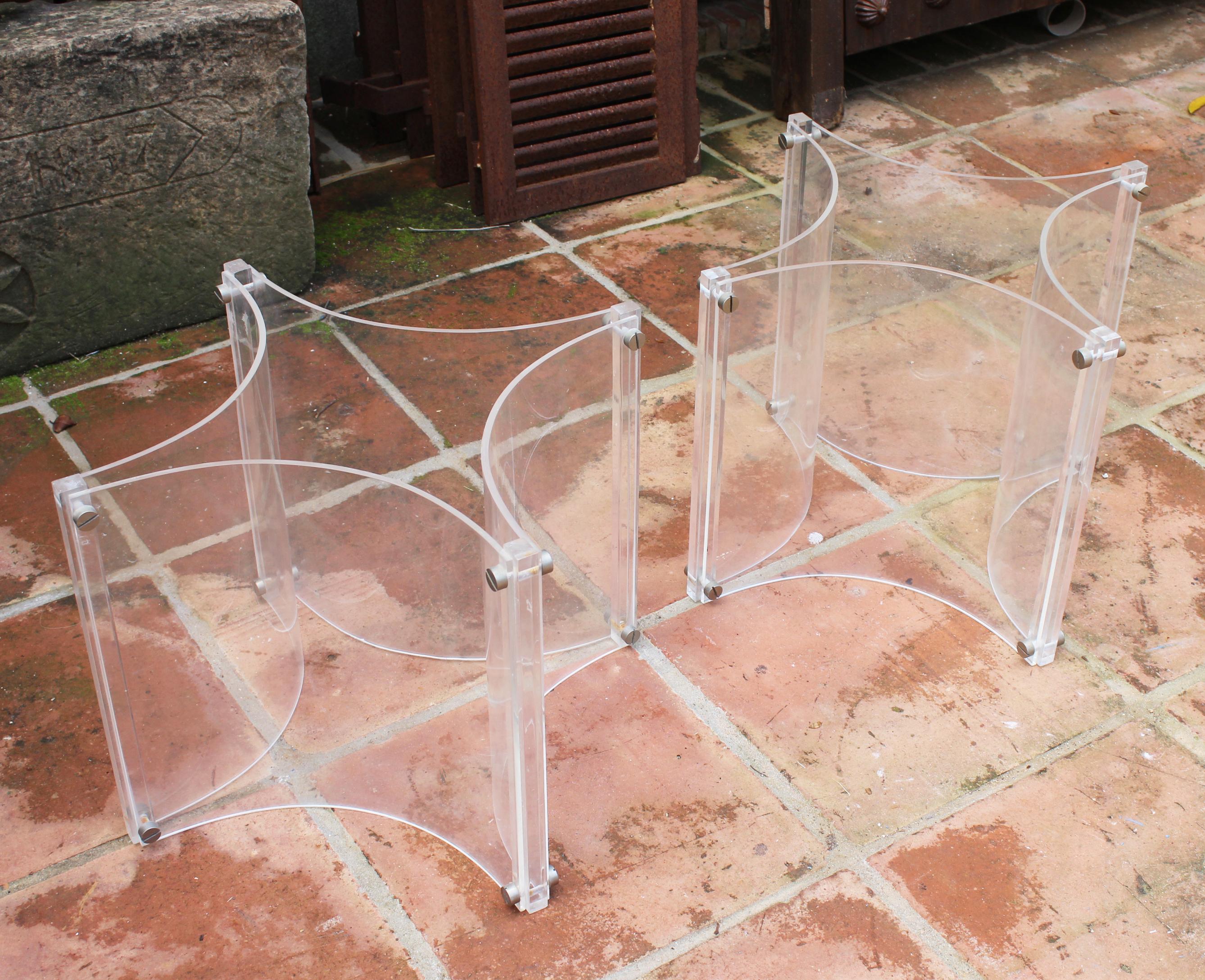 1970s Pair of Spanish Methacrylate Plexiglass Table Bases In Good Condition For Sale In Marbella, ES