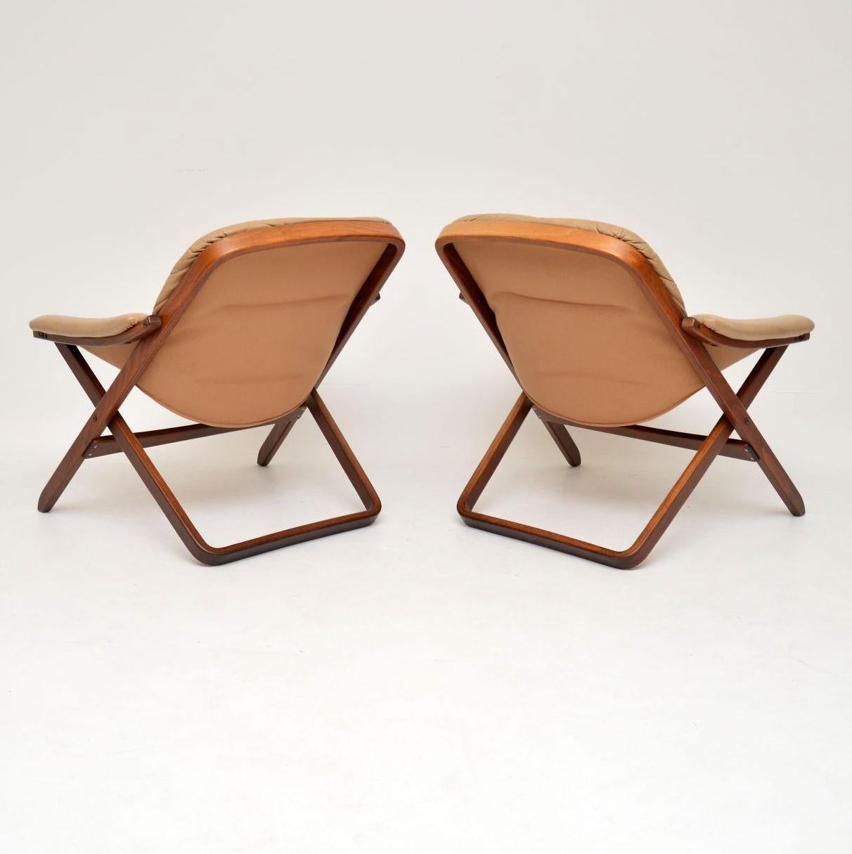 1970s Pair of Swedish Leather Armchairs 7