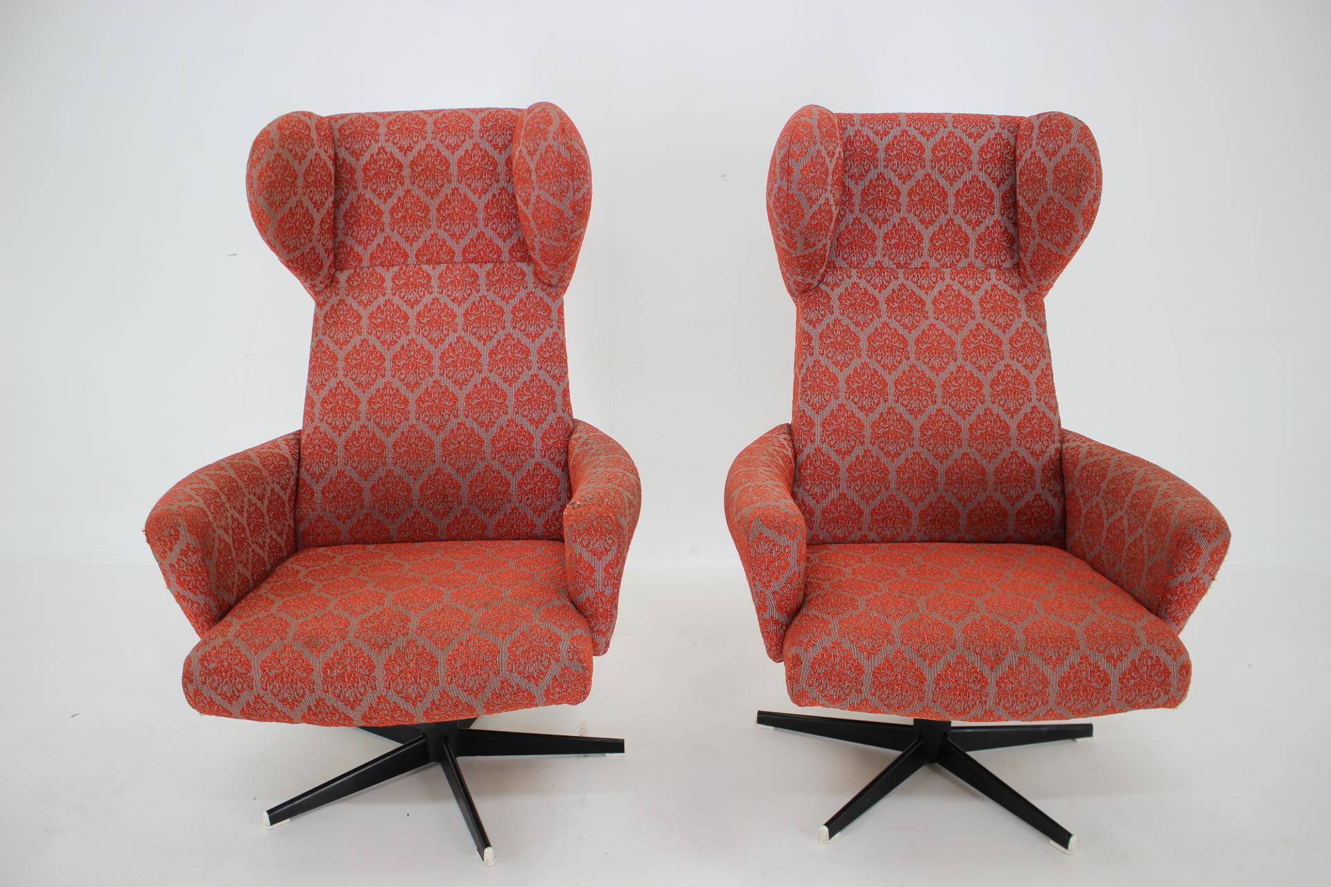 Late 20th Century 1970s Pair of Swivel Wingback Armchairs, Czechoslovakia For Sale