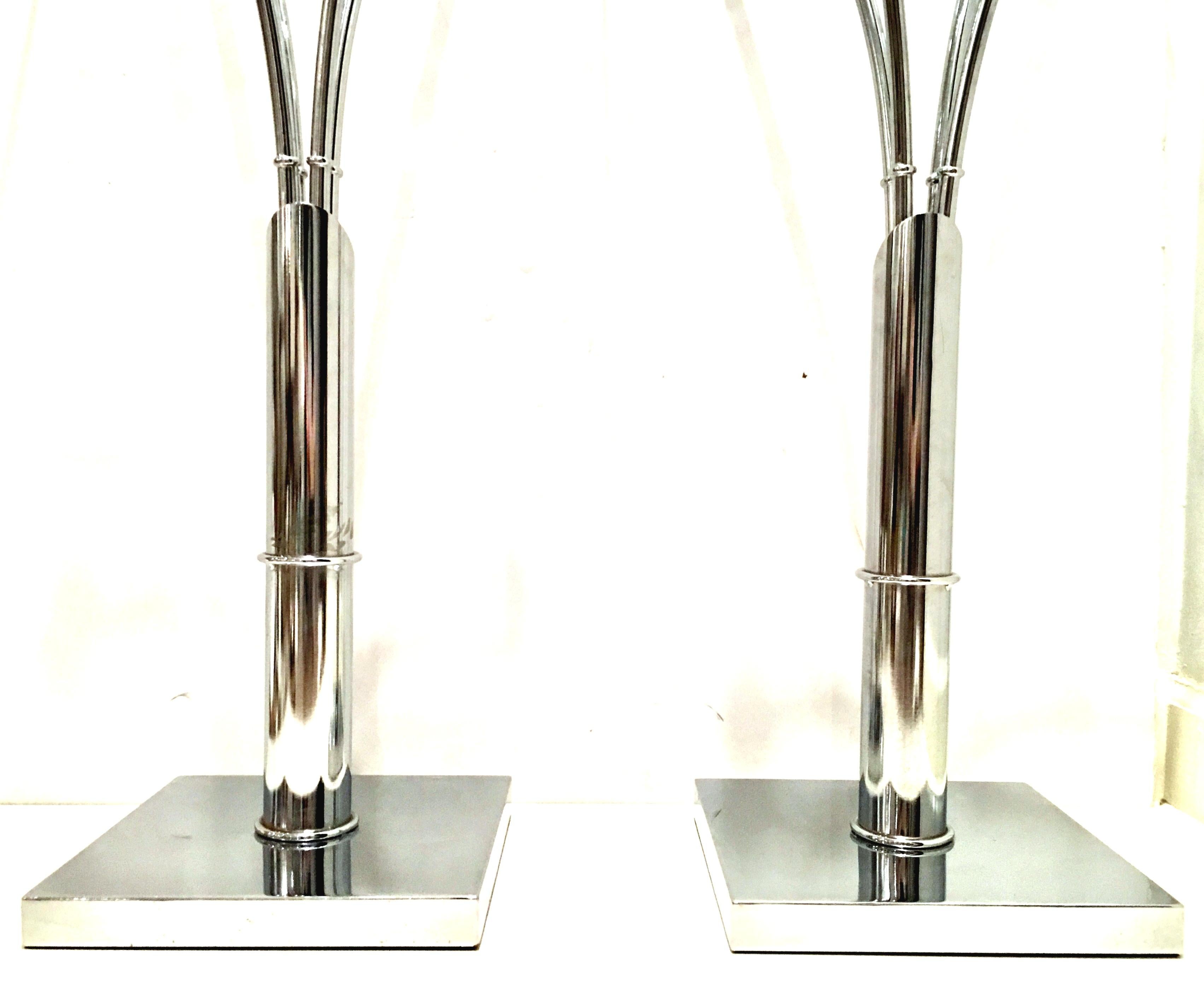1970s Pair of Tall Chrome and Glass Faux Bamboo Side Tables (amerikanisch)