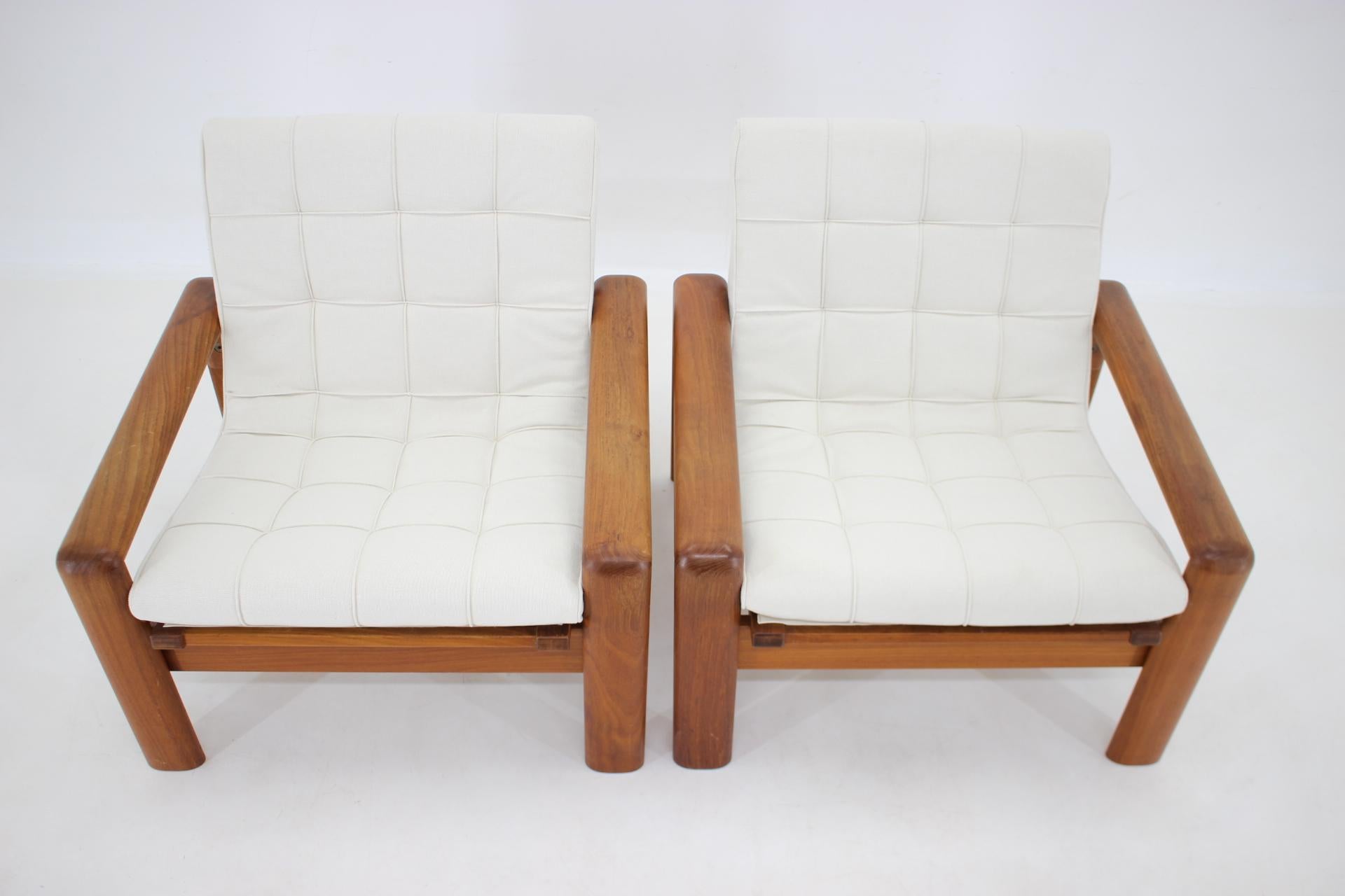 Fabric 1970s Pair of Teak Armchairs by EMC Mobler, Denmark For Sale