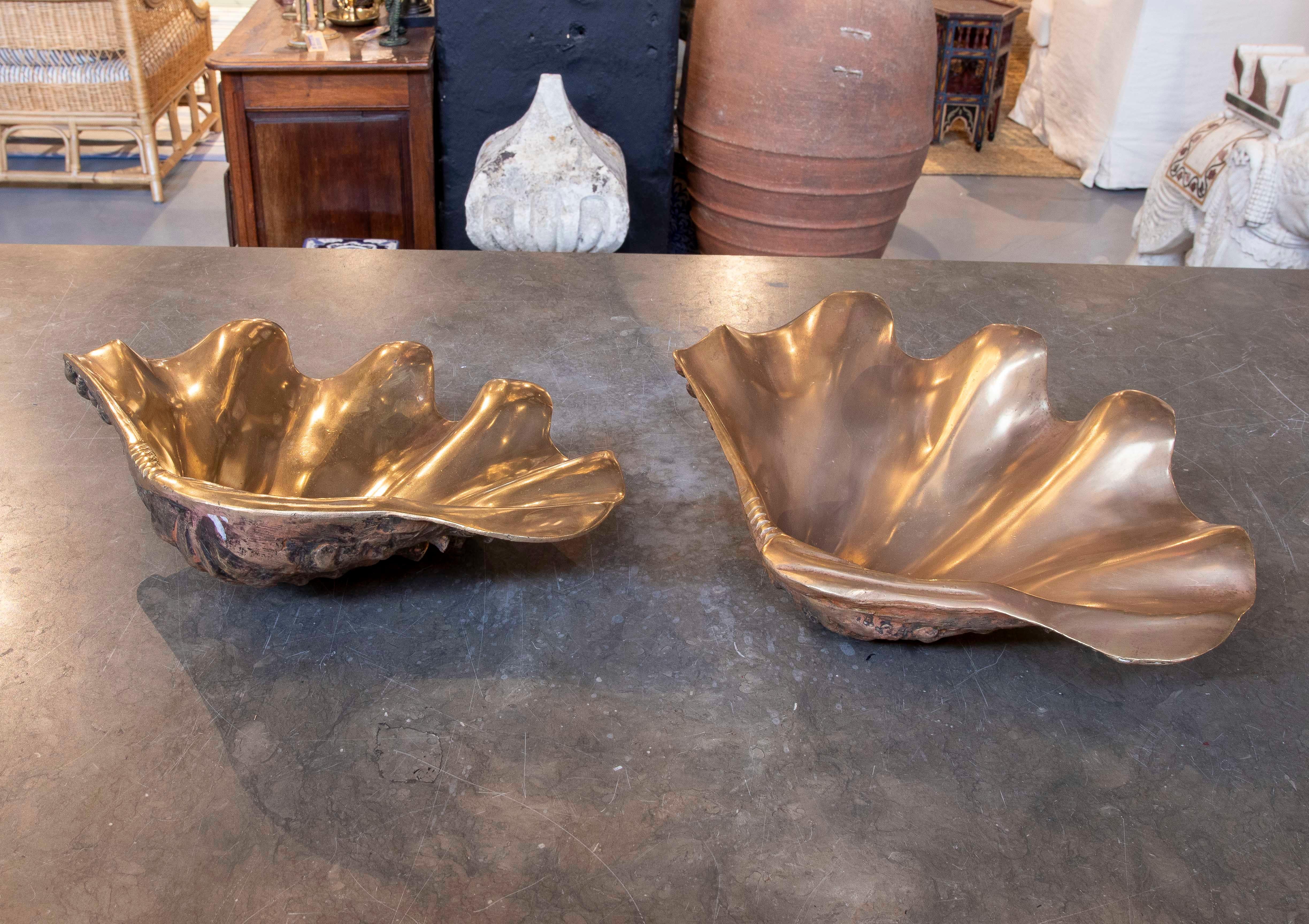 1970s Pair of Two-Tone Bronze Shells  In Good Condition In Marbella, ES