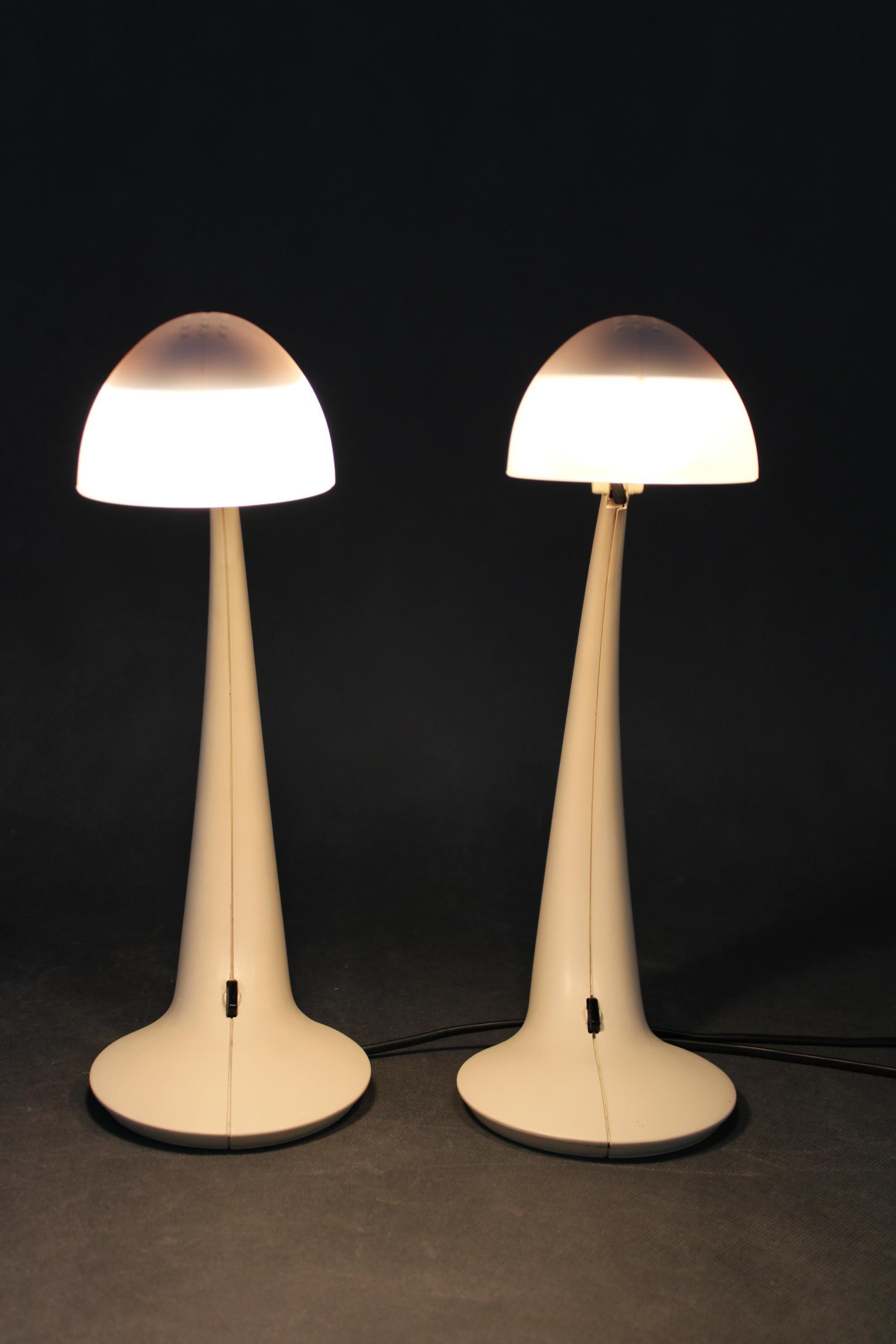 1970s Pair of Veneta Lumi Table Lamps  model Virgola, Italy For Sale 5