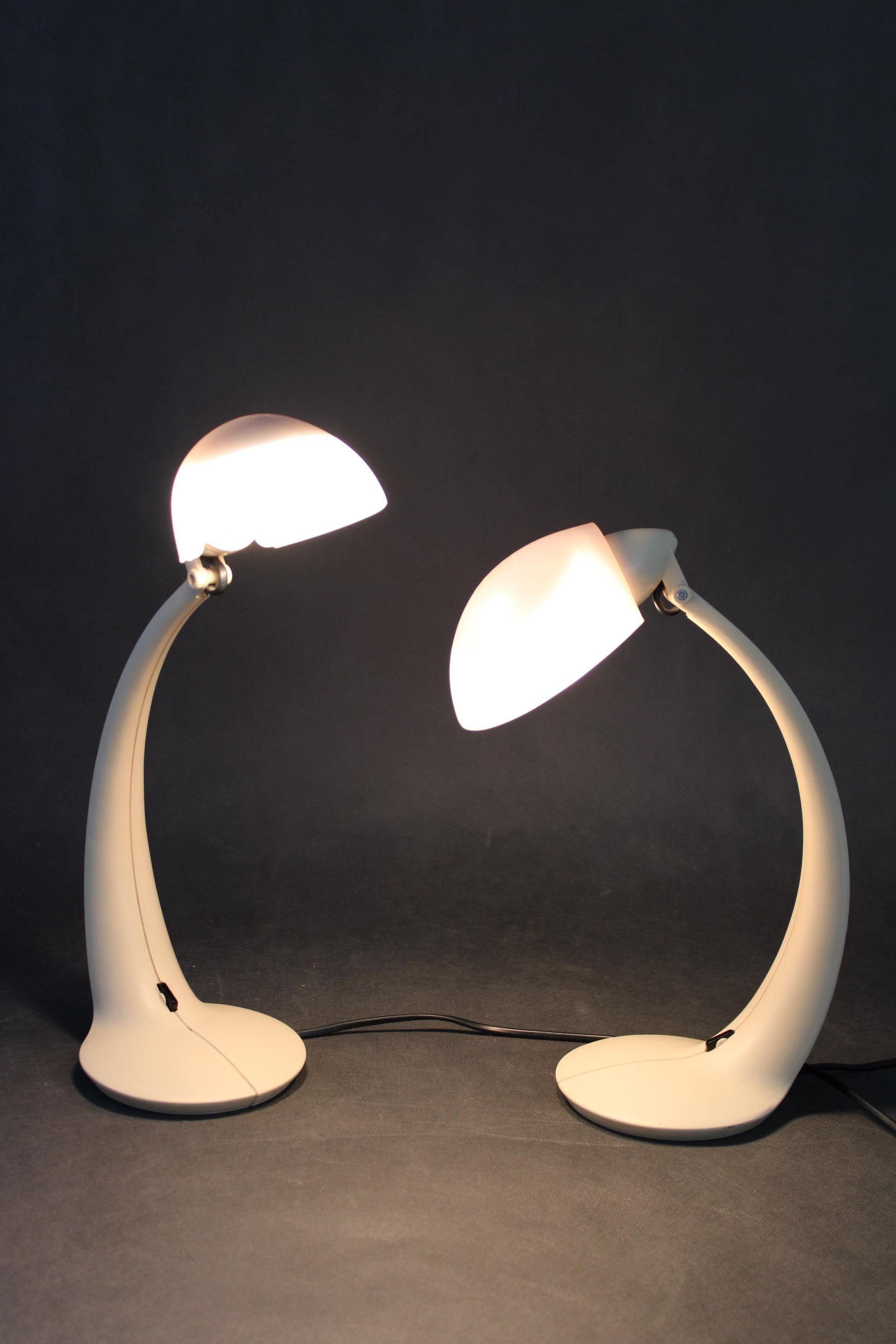 1970s Pair of Veneta Lumi Table Lamps  model Virgola, Italy For Sale 7