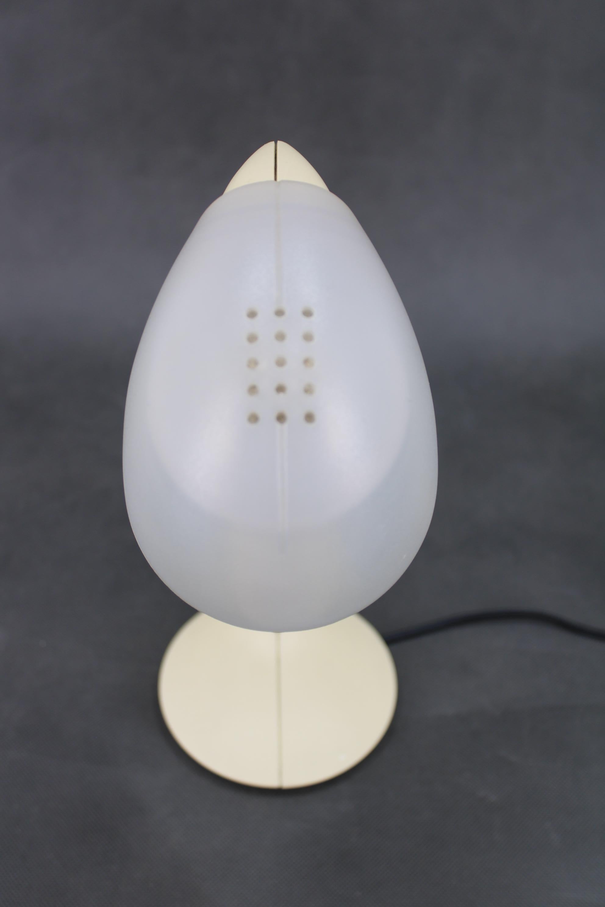 1970s Pair of Veneta Lumi Table Lamps  model Virgola, Italy For Sale 2
