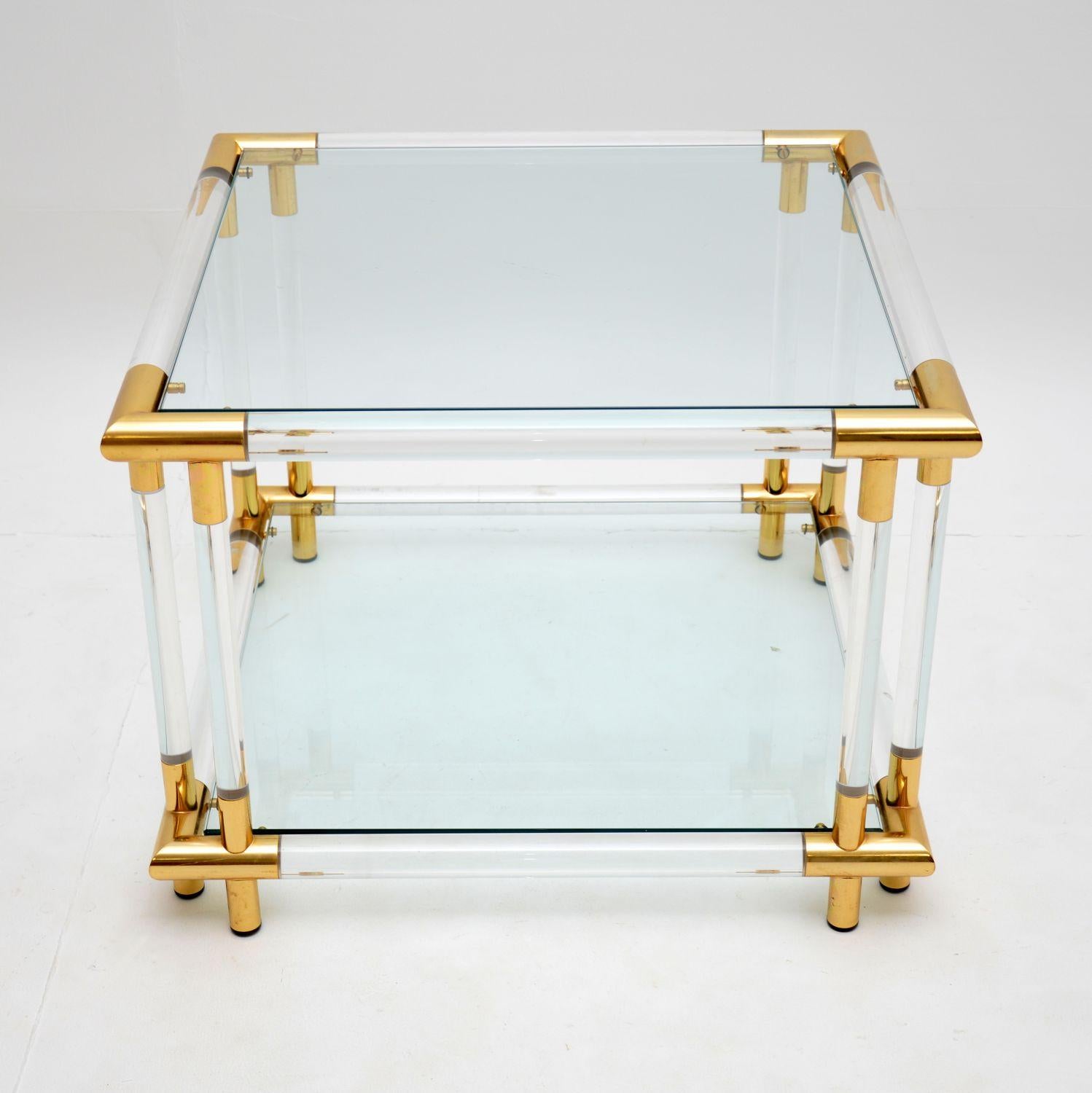 1970s Pair of Vintage Acrylic and Glass Side Tables 5