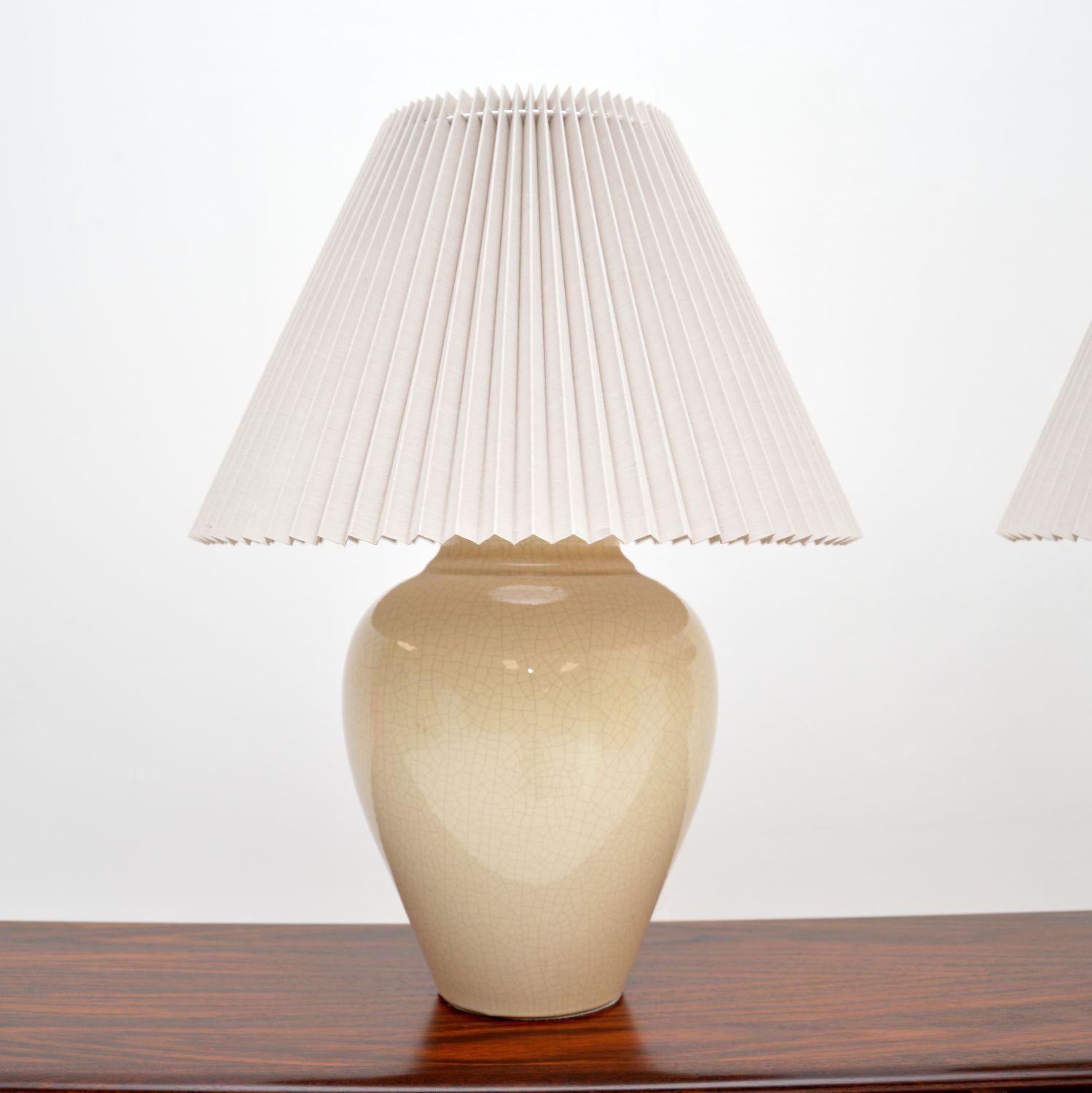 Mid-Century Modern 1970's Pair of Vintage Porcelain Lamps
