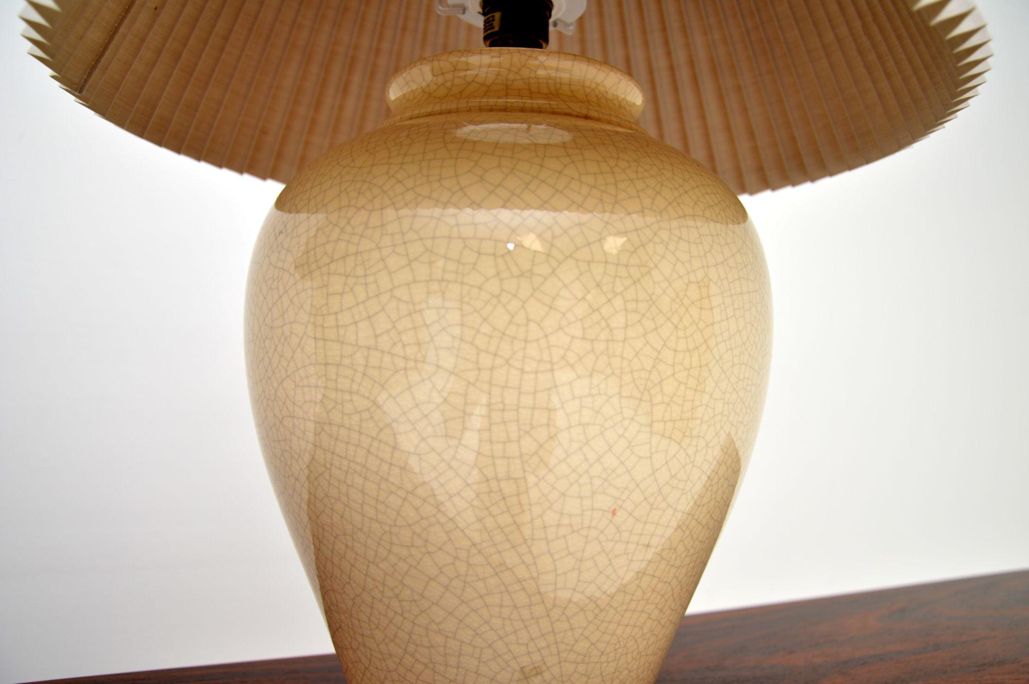 1970's Pair of Vintage Porcelain Lamps 3