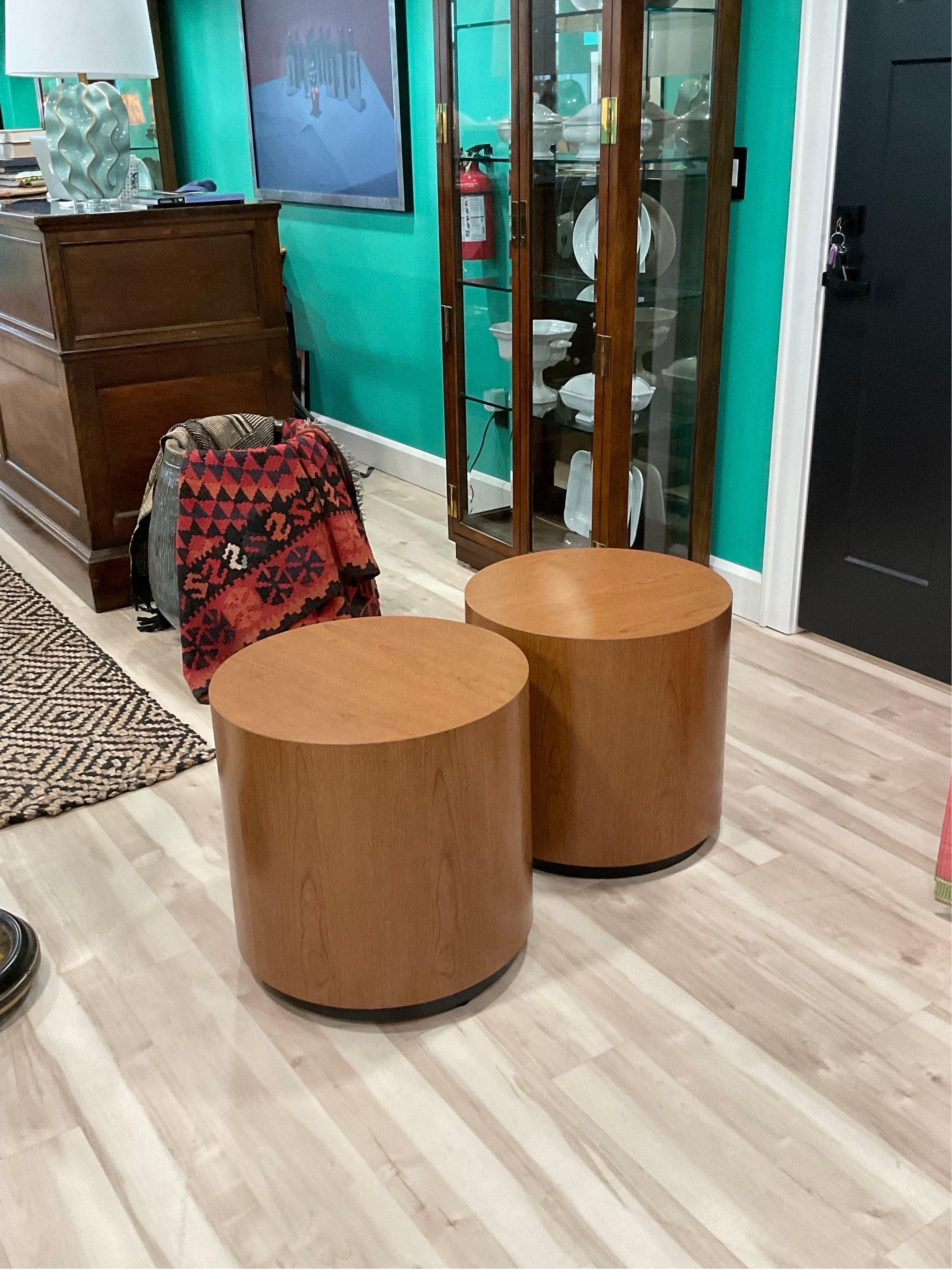 Mid-Century Modern 1970s Pair of Vintage Round Laminate Side Tables with Plinth Bases