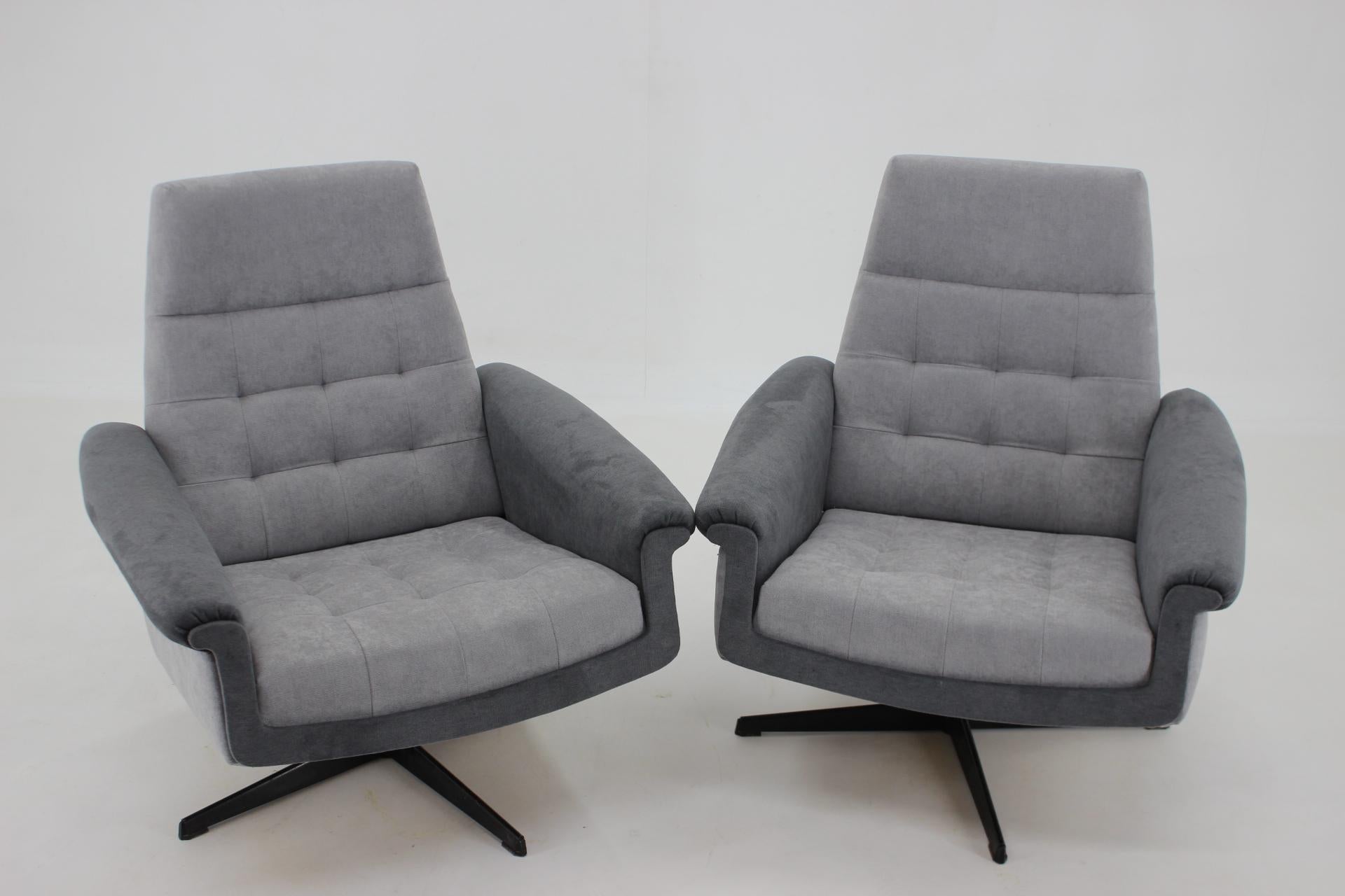 Late 20th Century 1970's Pair of Vintage Swivel Armchairs, Czechoslovakia For Sale
