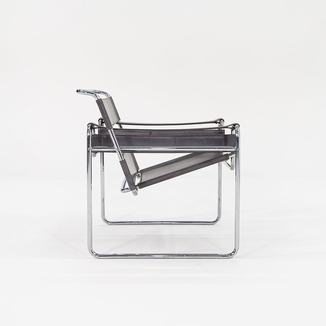 Moderne Paire de chaises Wassily des années 1970 par Marcel Breuer pour Knoll en cuir gris modèle B3 en vente
