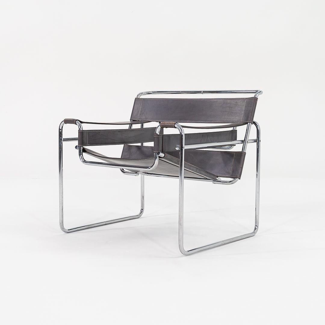 Paire de chaises Wassily des années 1970 par Marcel Breuer pour Knoll en cuir gris modèle B3 Bon état - En vente à Philadelphia, PA