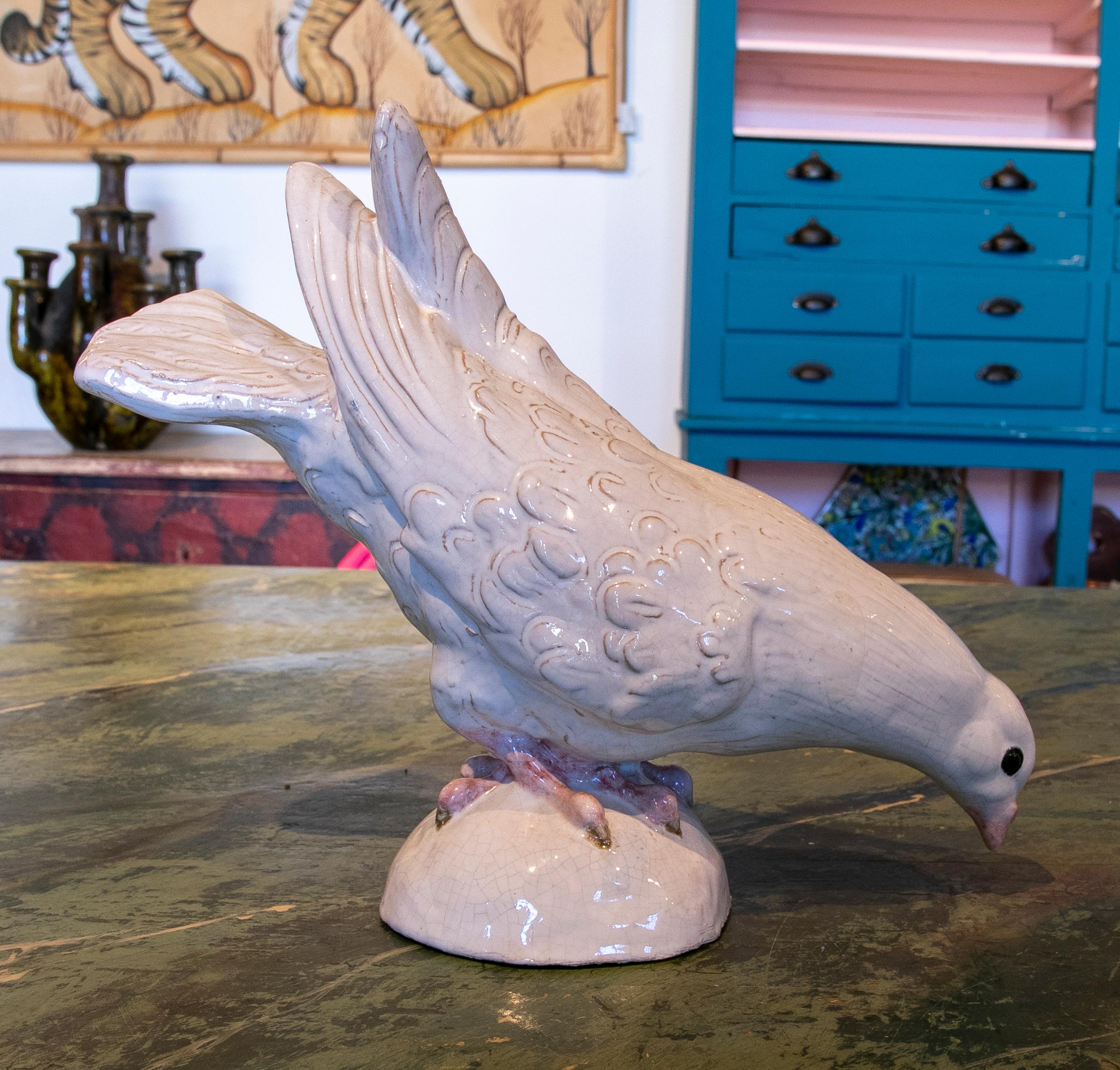 1970s Pair of White Glazed Ceramic Sculptures of Pigeons  2