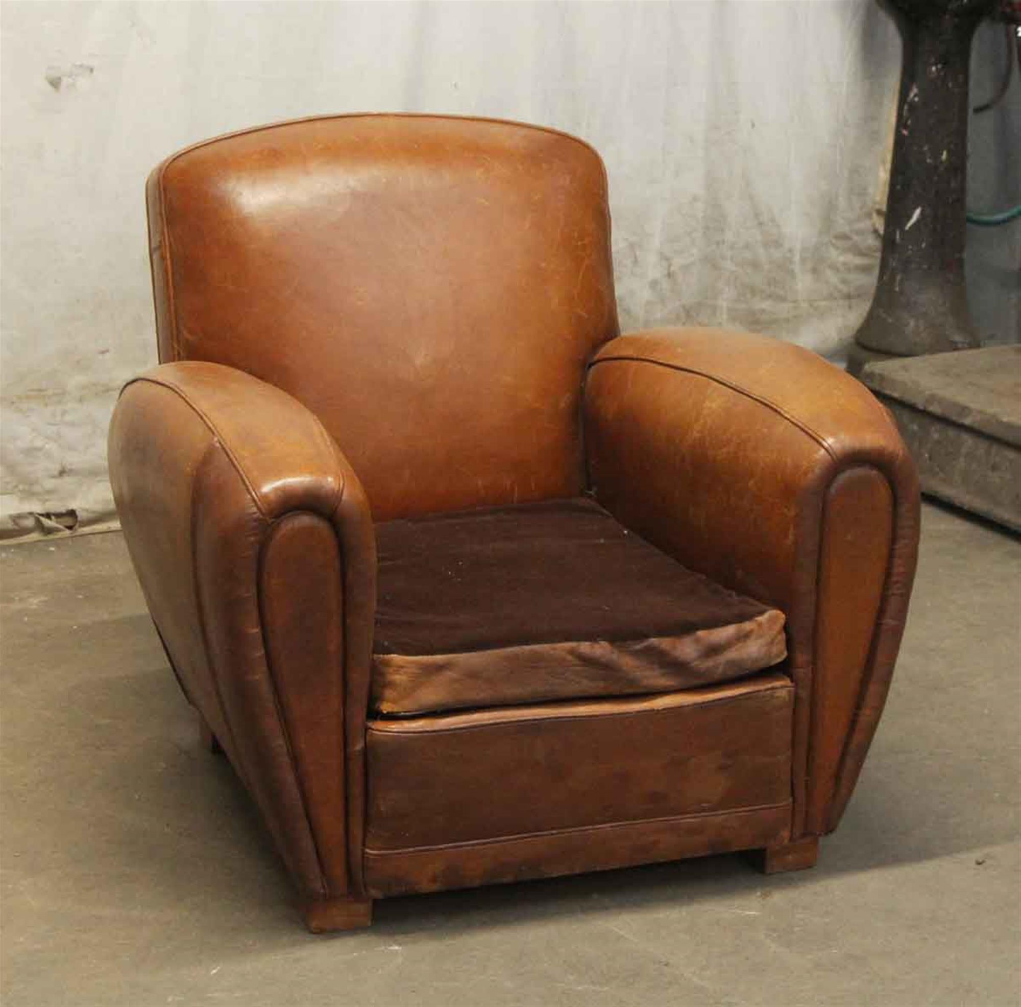 1970s Pair of Wide French Leather Club Chairs In Good Condition In New York, NY