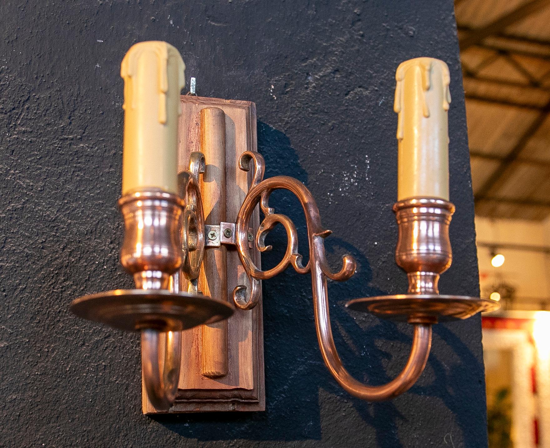 1970s Pair of Wood and Brass Wall Sconces  For Sale 7