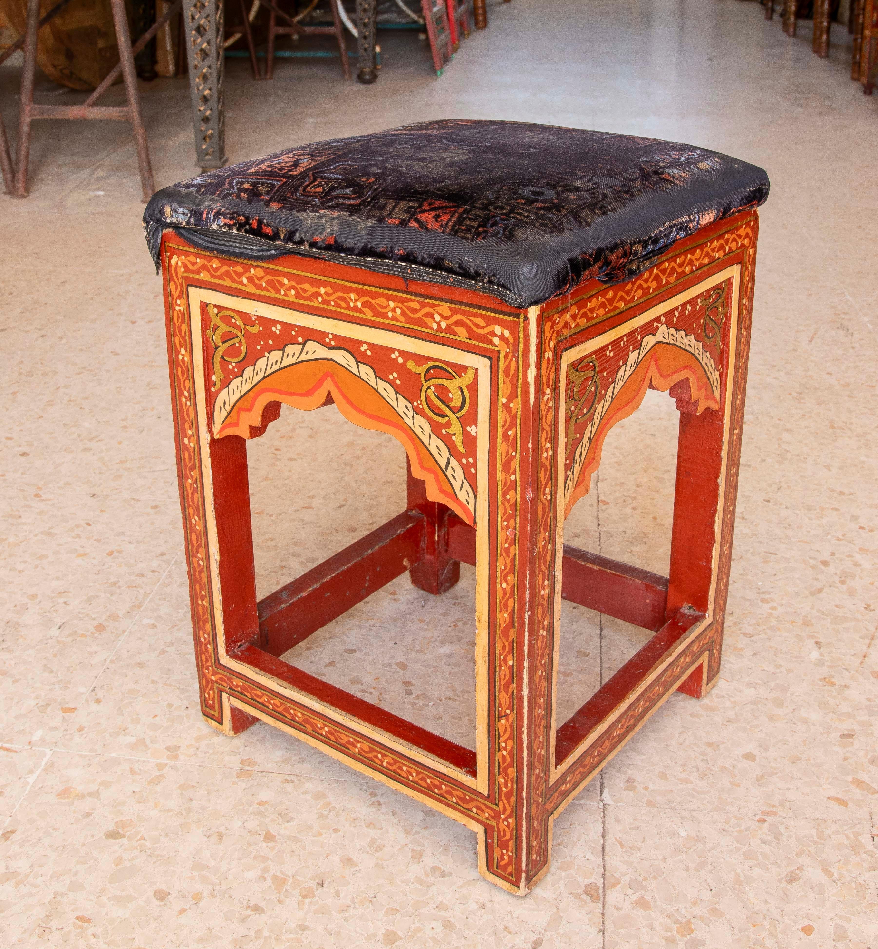 Moroccan 1970s Pair of Wooden Stools in Moorish Style Hand Painted in Red Tones For Sale