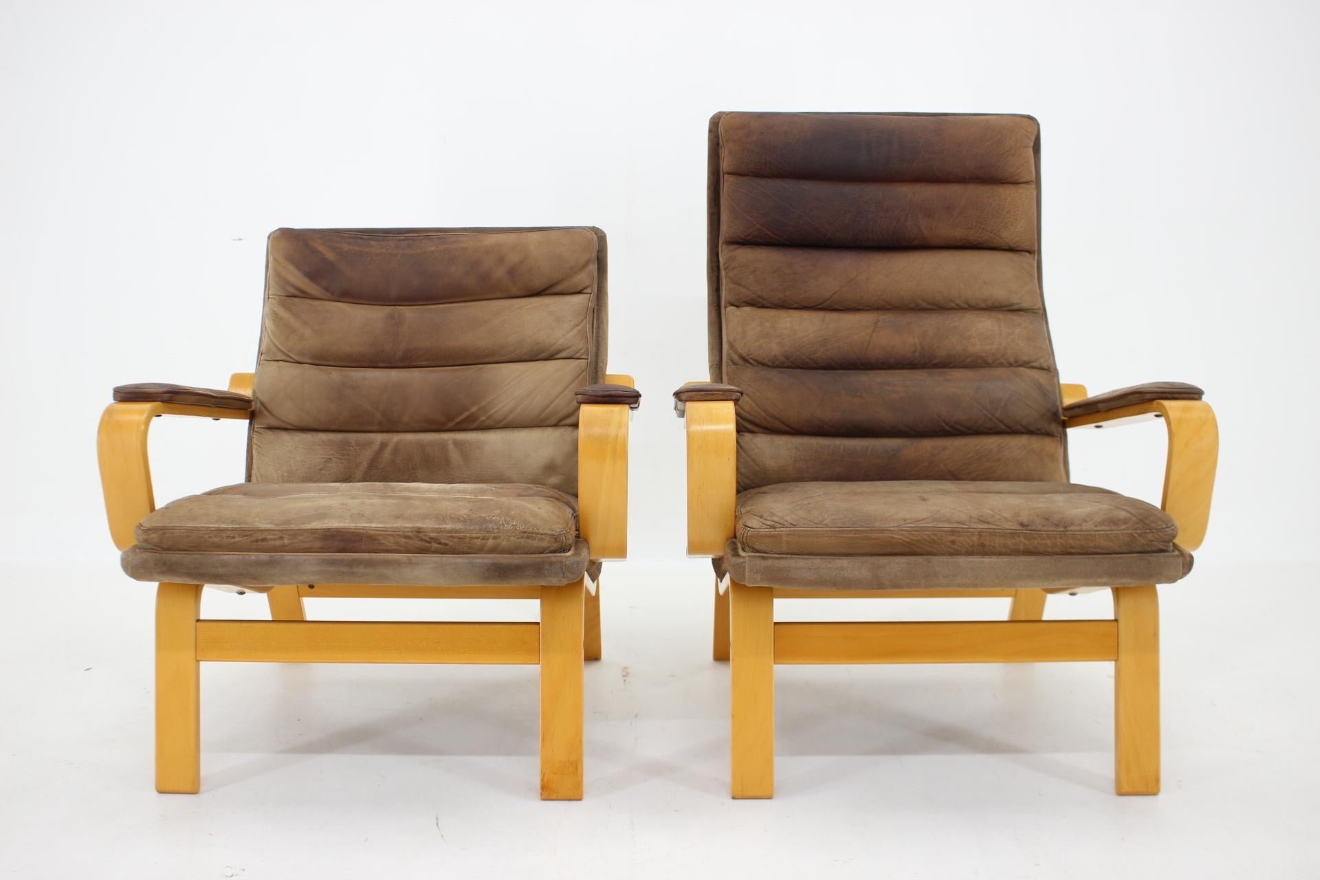 - good original condition 
- sturdy and stable 
- Patinated leather in good condition
- dimensions : 77 (40) 74 70, 99 (40) 74 80.