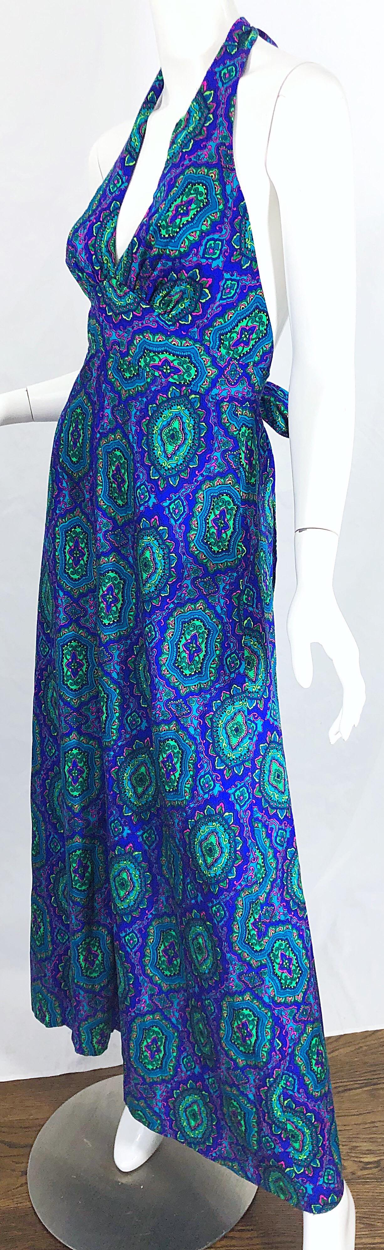 Robe longue dos nu vintage bohème en coton et rayonne à motif cachemire violet, bleu et vert (années 1970) Excellent état - En vente à San Diego, CA