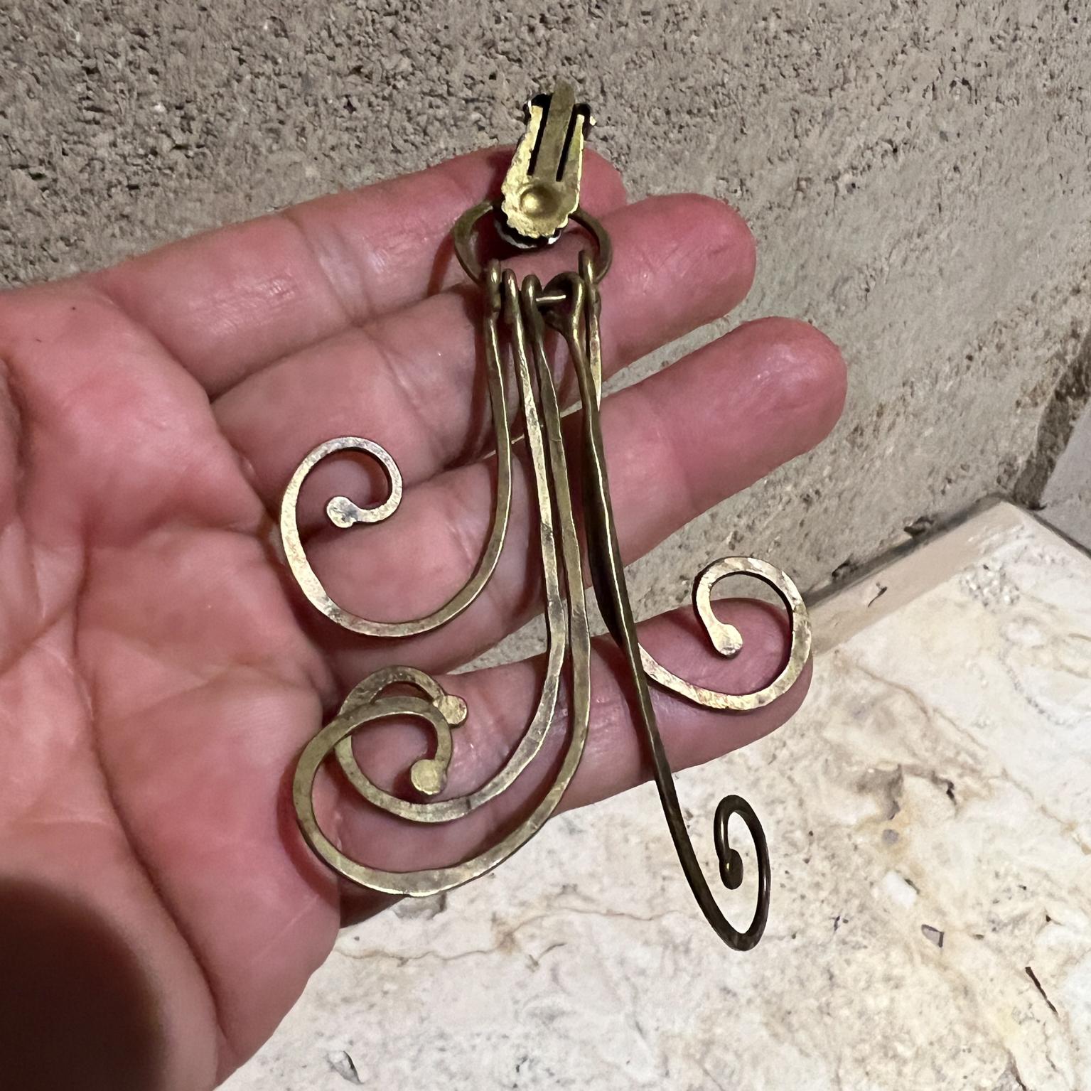 1970s Pal Kepenyes Sculptural Brass Pendant For Sale 2