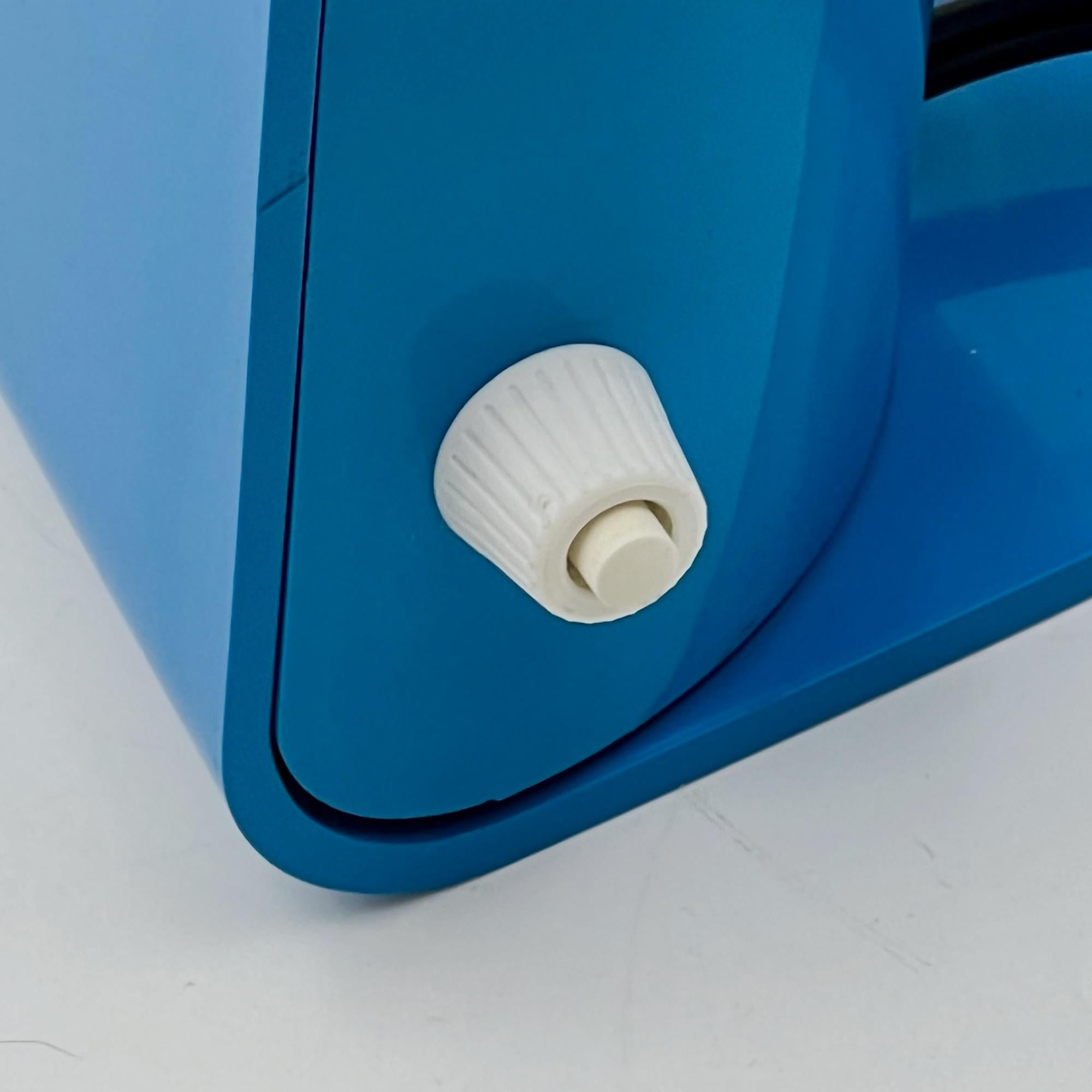Lampada da scrivania blu 'Panda' di Ambrogio Pozzi per Harveiluce Italia, anni '70 in vendita 1