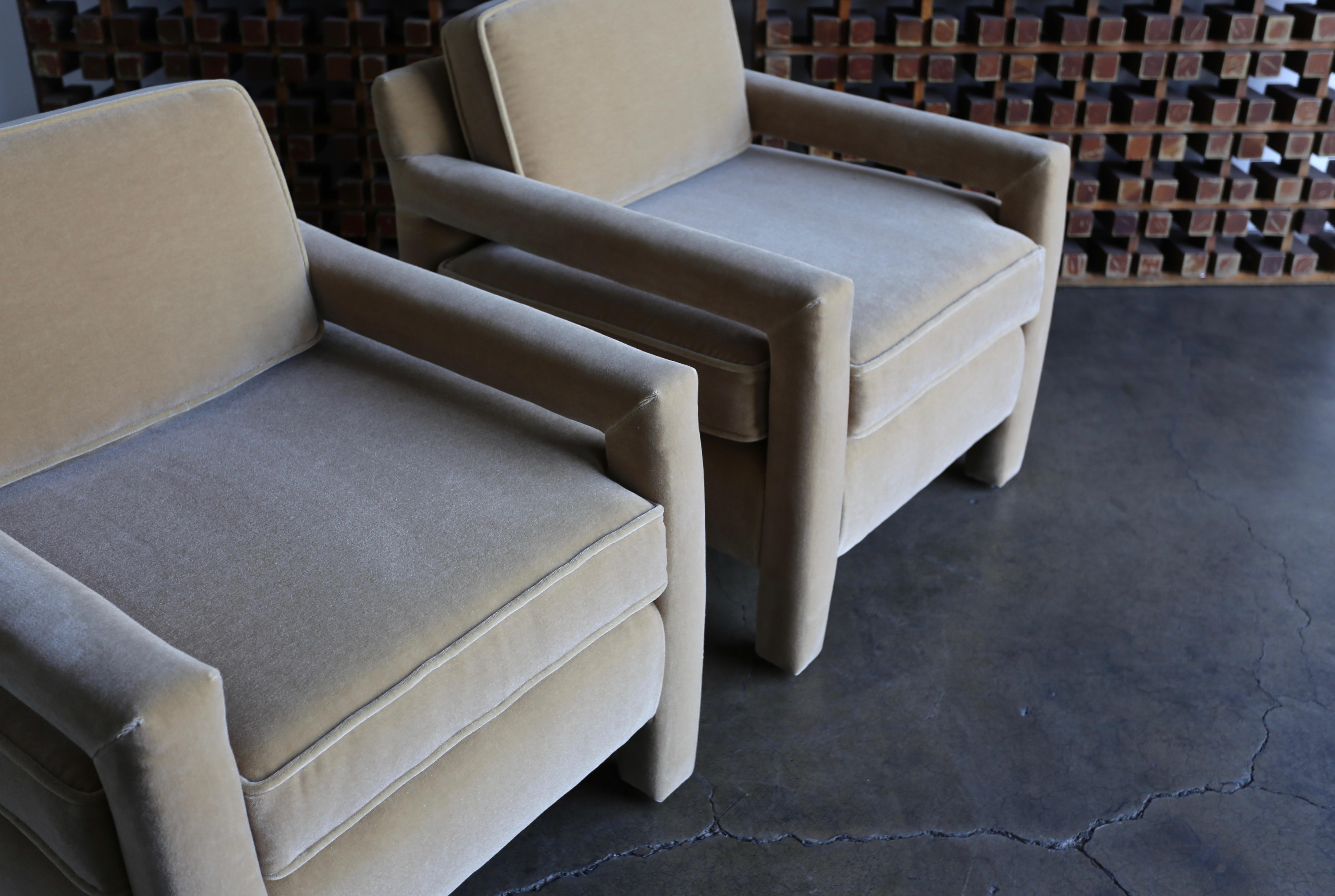 1970s Parsons Lounge Chairs in Mohair 3
