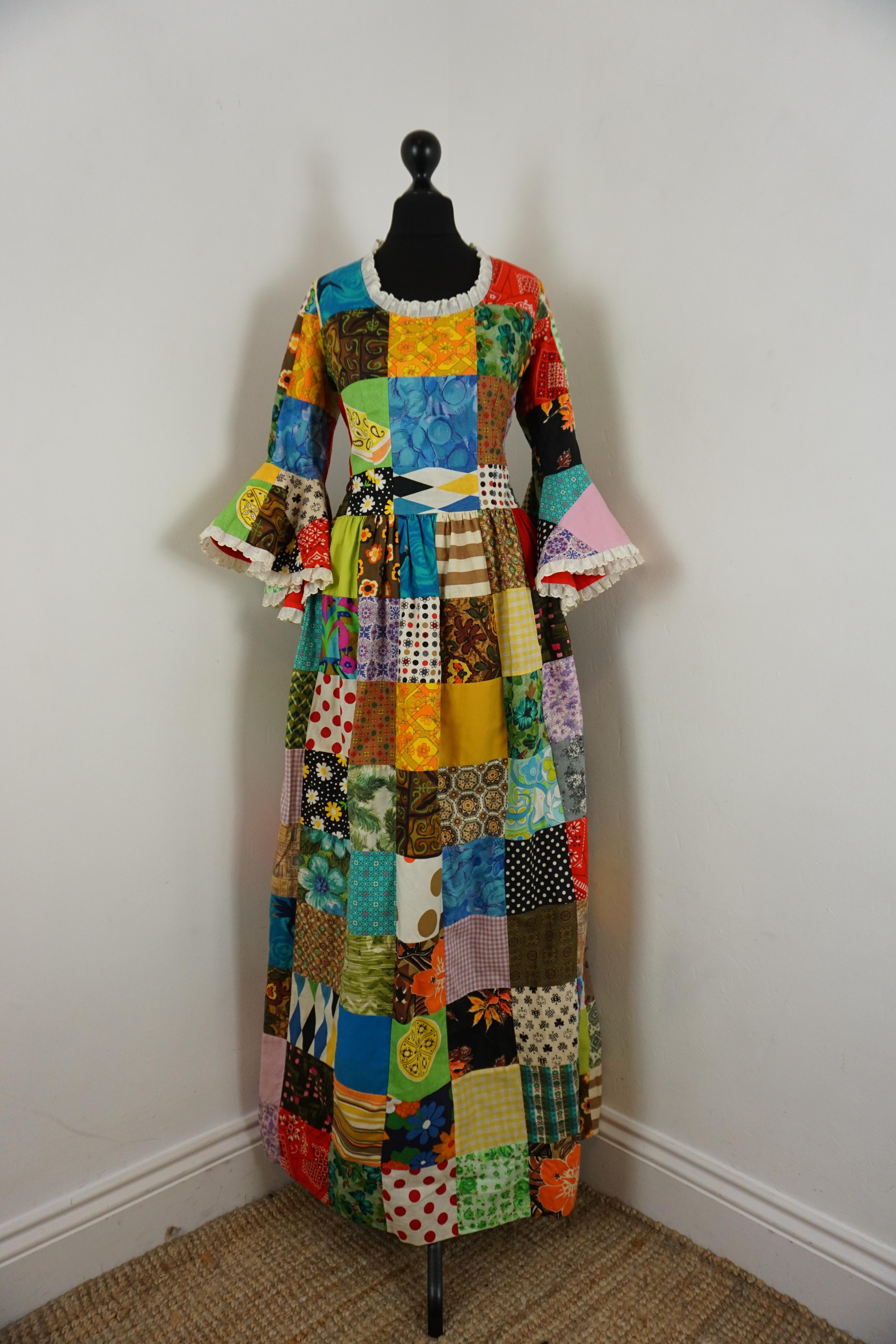 1970s patchwork maxi dress In Good Condition For Sale In London, GB