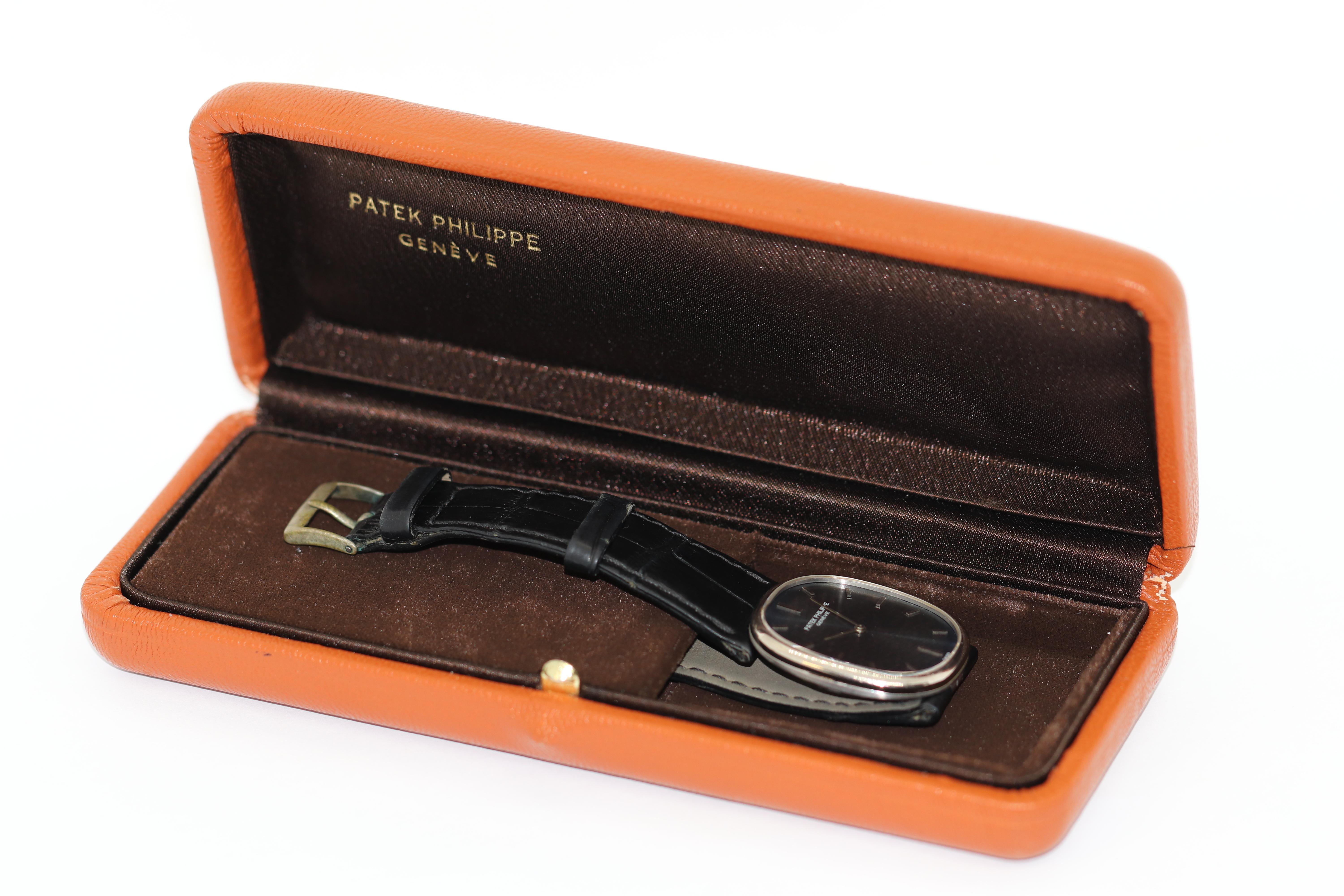1970’s Patek Philippe Golden Ellipse d‘Or White Gold Blue Dial Ref. 3848 For Sale 12