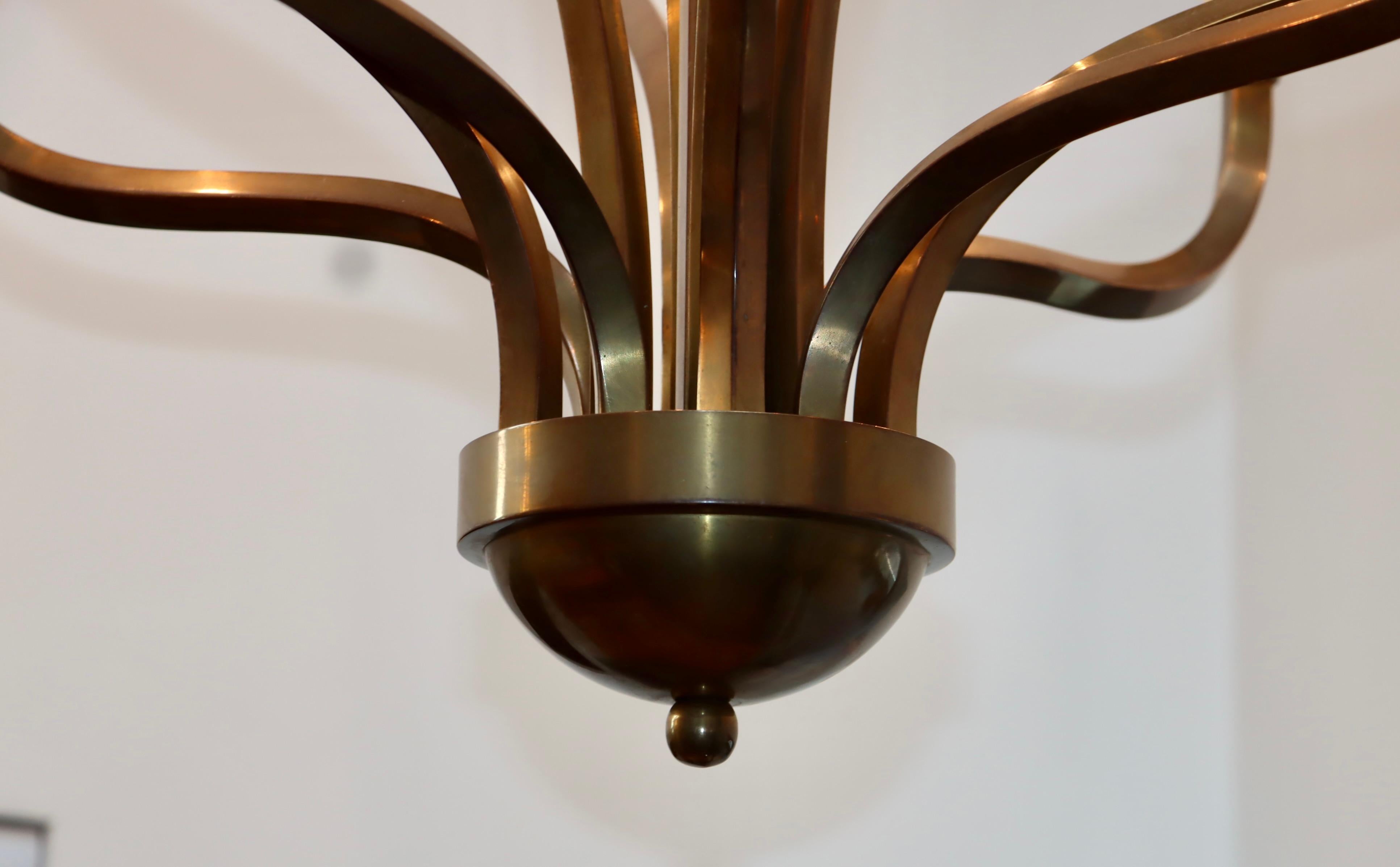 1970s Patinated Brass 12 Arm Chandelier Attributed to Hart Associates For Sale 5