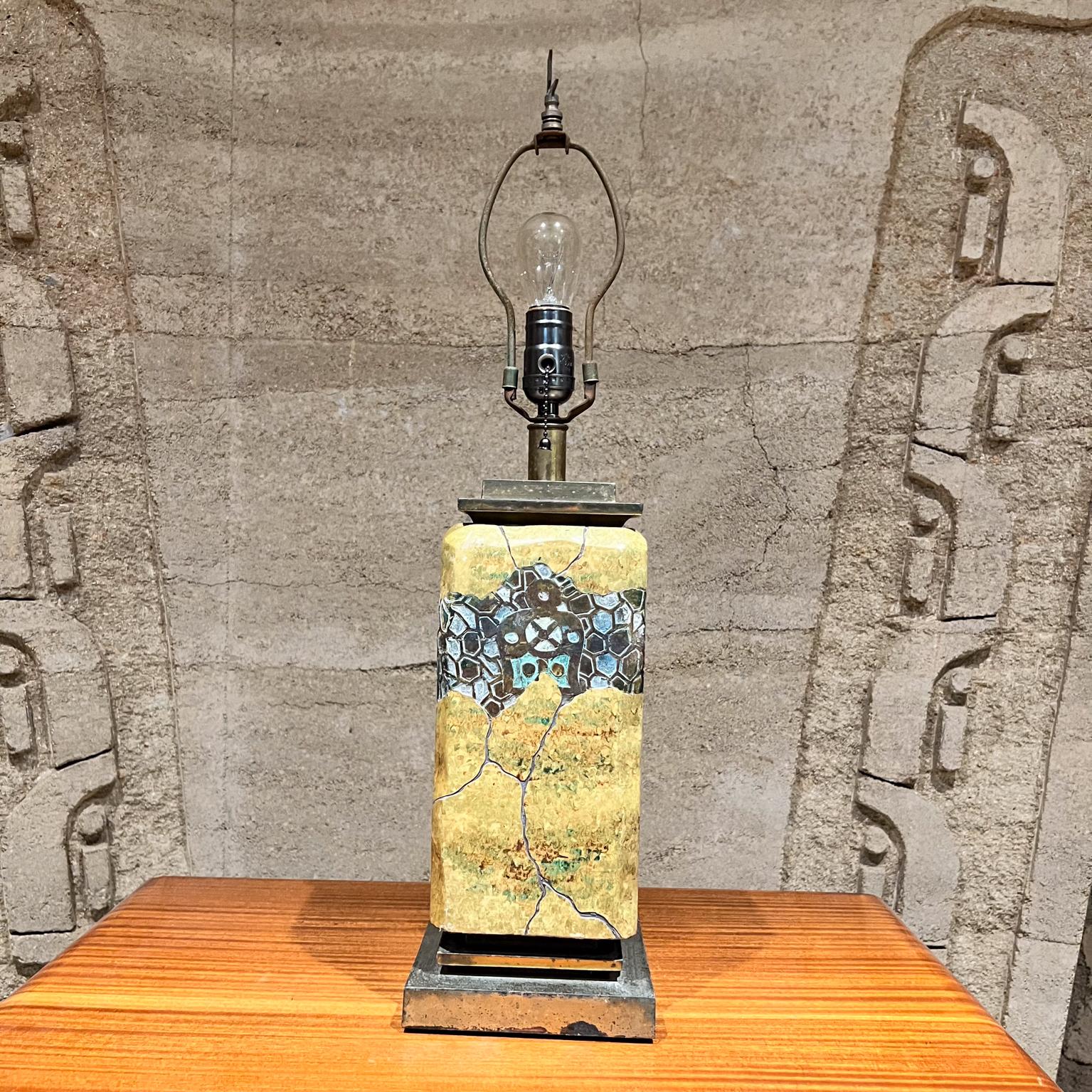 Lámpara de mesa de latón patinado de los años 70 Cerámica artística en Bueno estado para la venta en Chula Vista, CA