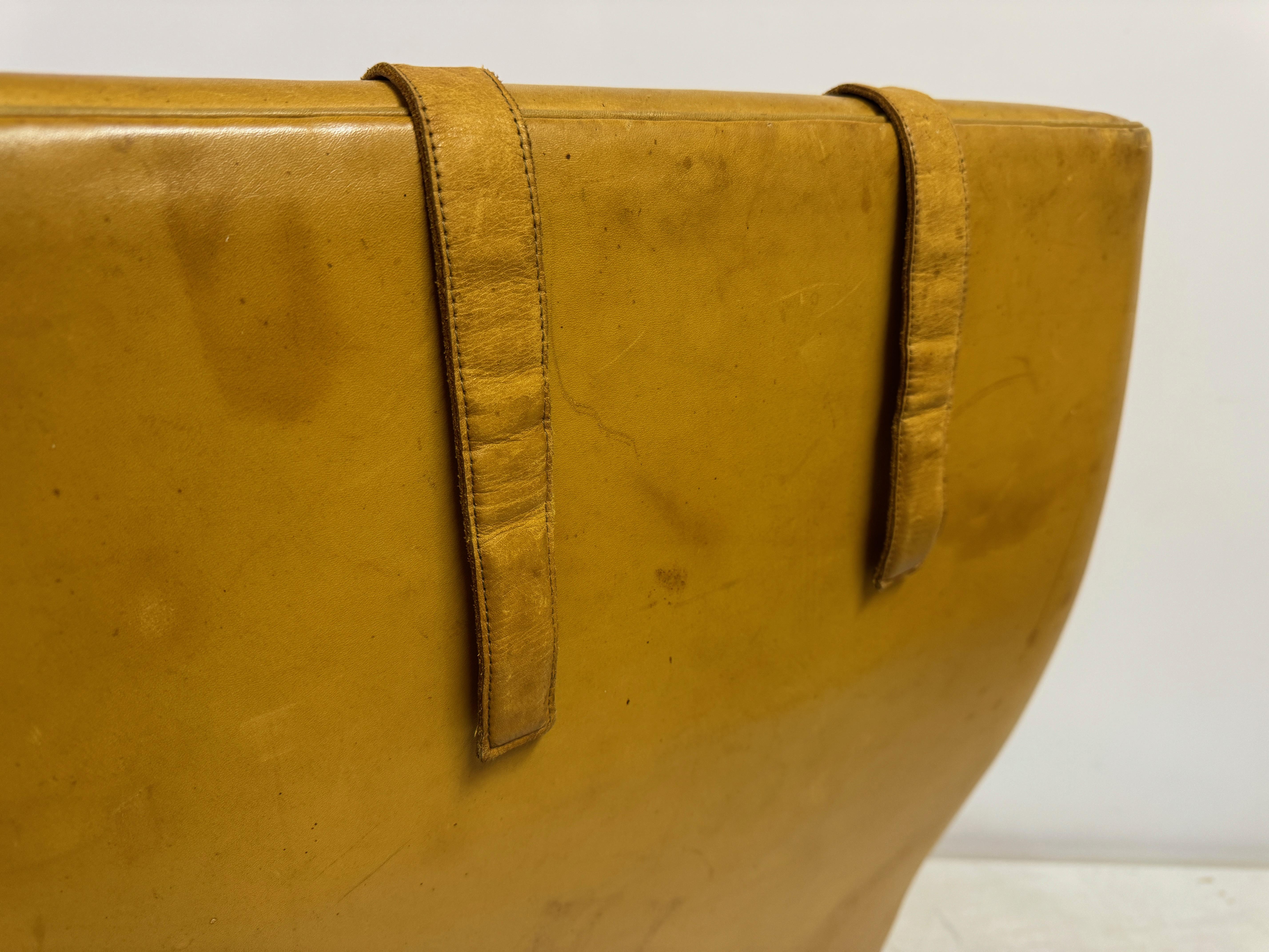 1970s Patinated Leather Wingback Krister Armchair by Arne Norell For Sale 6