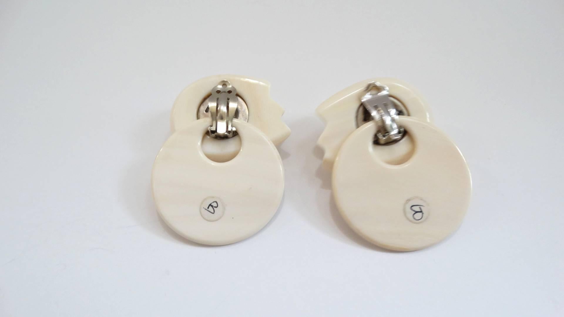 Patricia Von Musulin Avant-garde Ivory Resin Earrings, 1970s   In Excellent Condition In Scottsdale, AZ