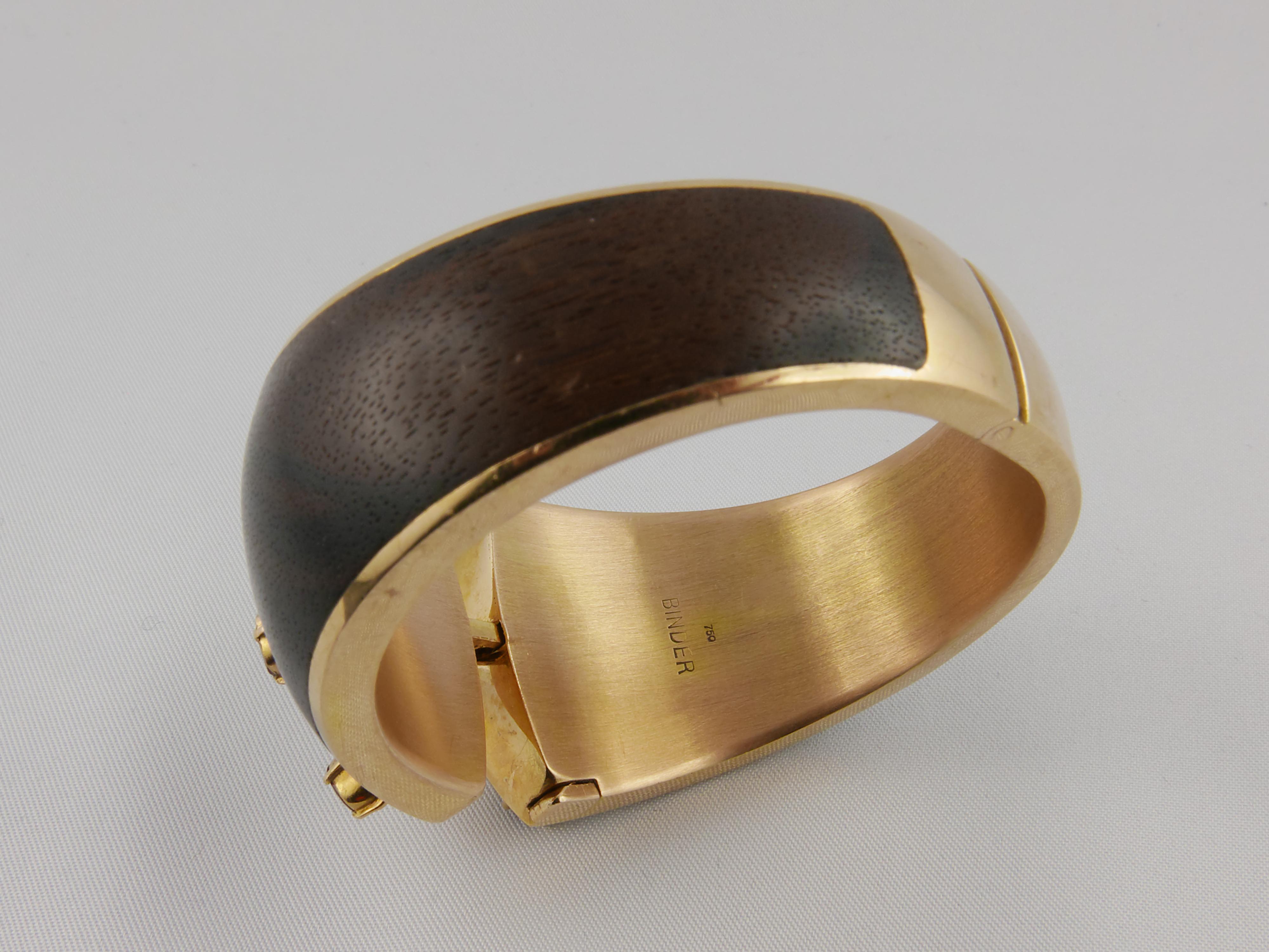 1970s Paul Binder Wood Enamel Ruby and Yellow Gold Cuff Bracelet In Good Condition In Torino, IT