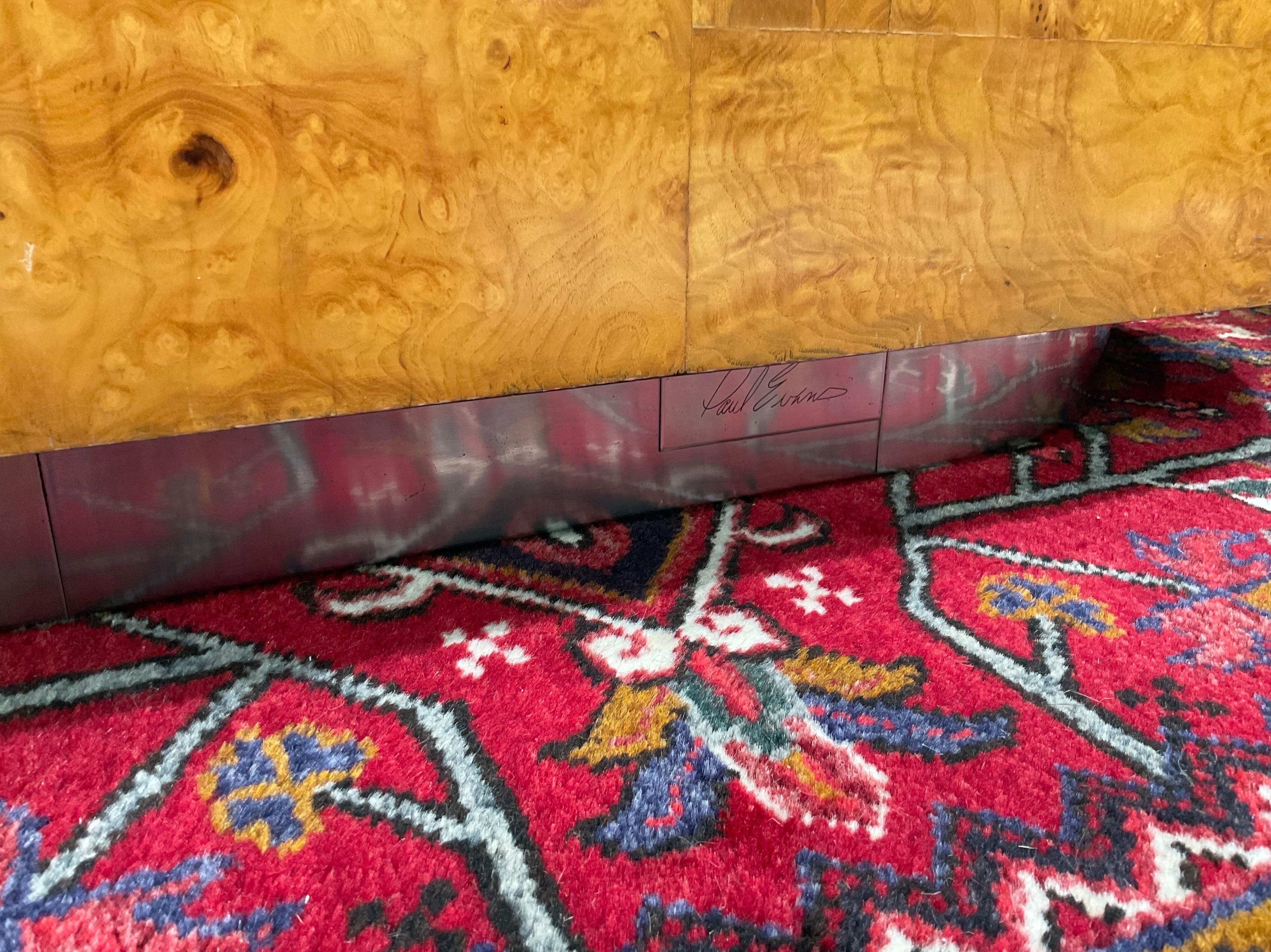 Table basse Cityscape des années 1970, signée Paul Evans en vente 3