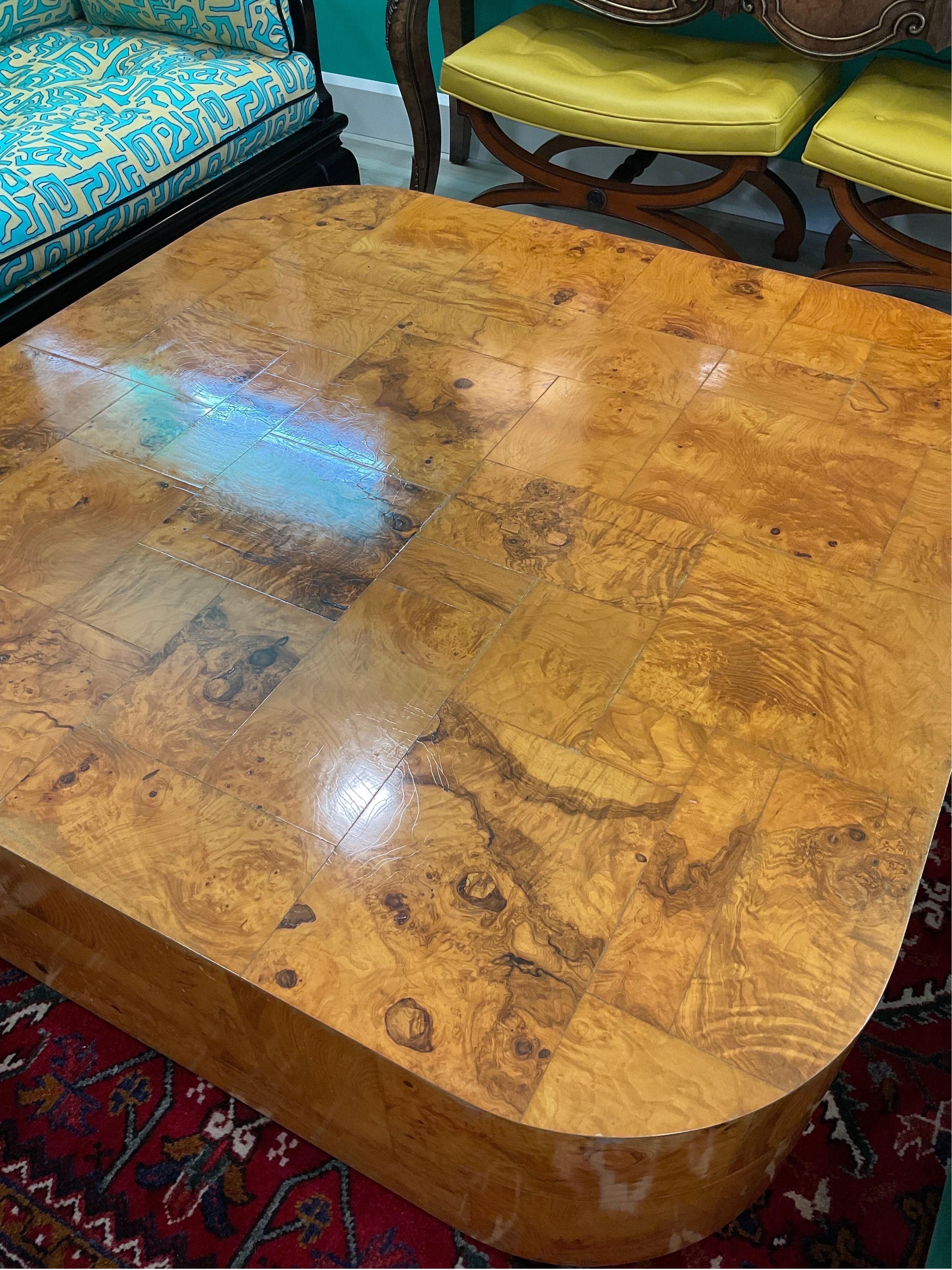 Mid-Century Modern Table basse Cityscape des années 1970, signée Paul Evans en vente