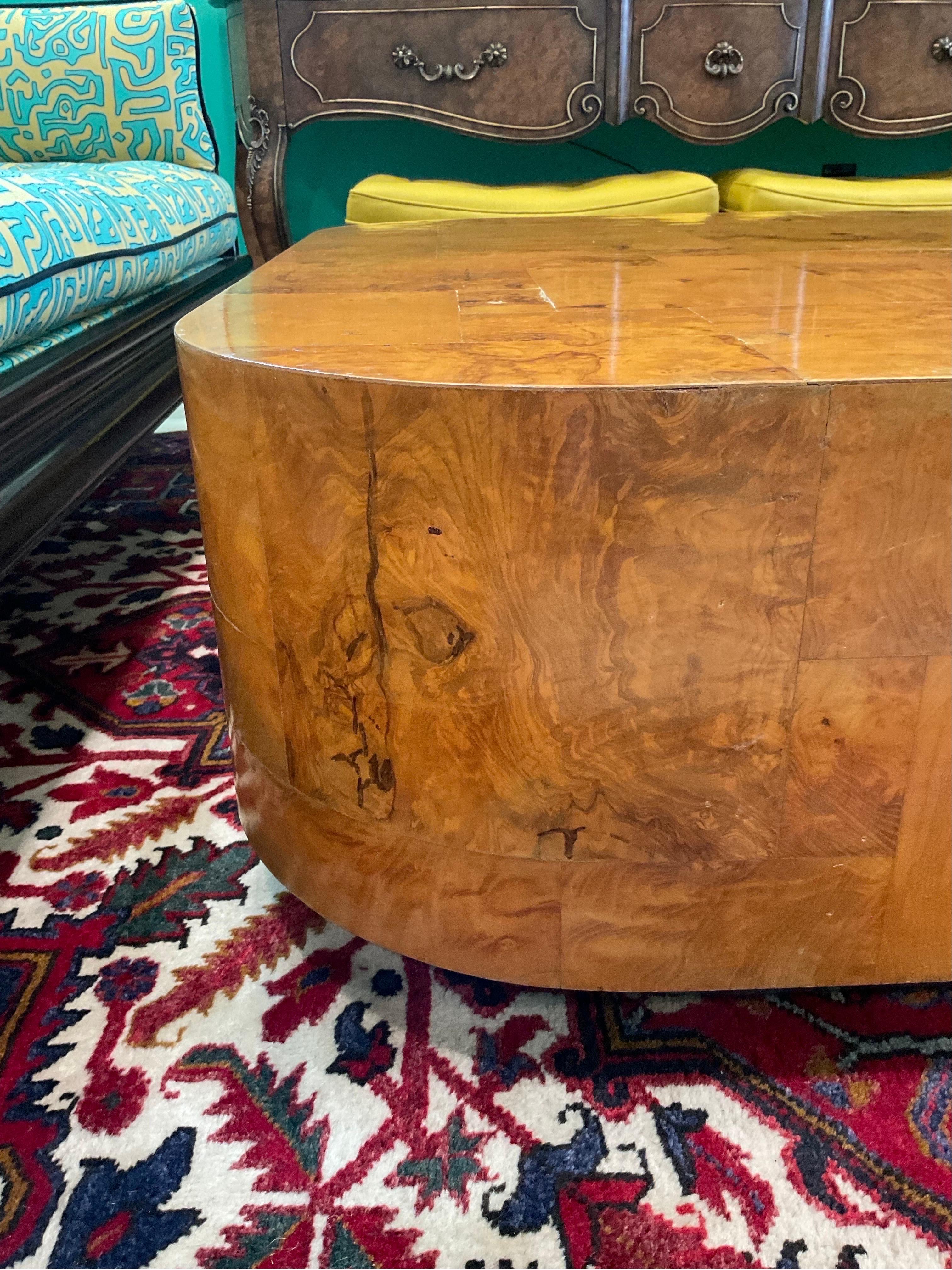 Table basse Cityscape des années 1970, signée Paul Evans en vente 2