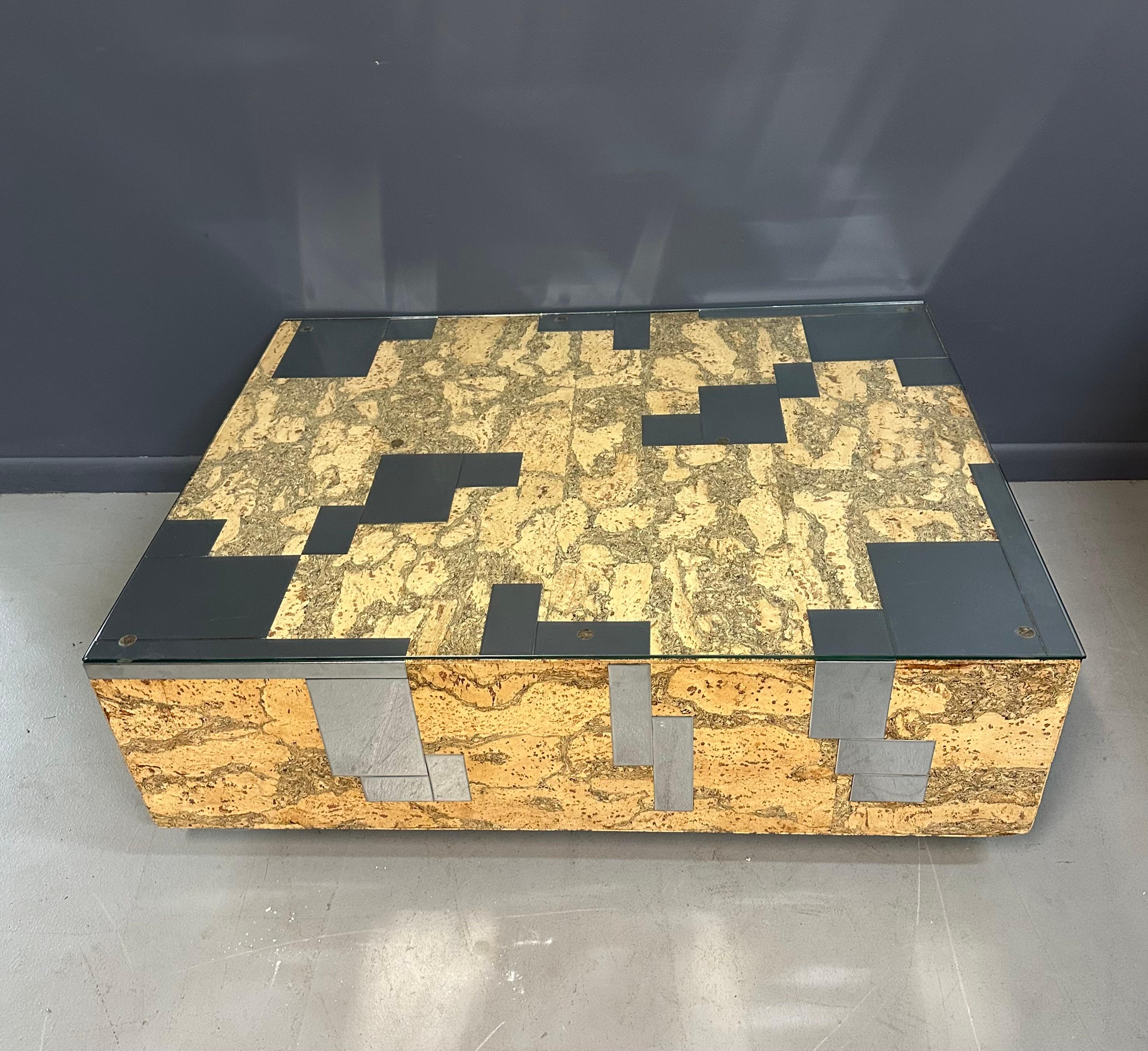 Table basse de style Paul Evans des années 1970 en liège et acier inoxydable sur socle en vente 4