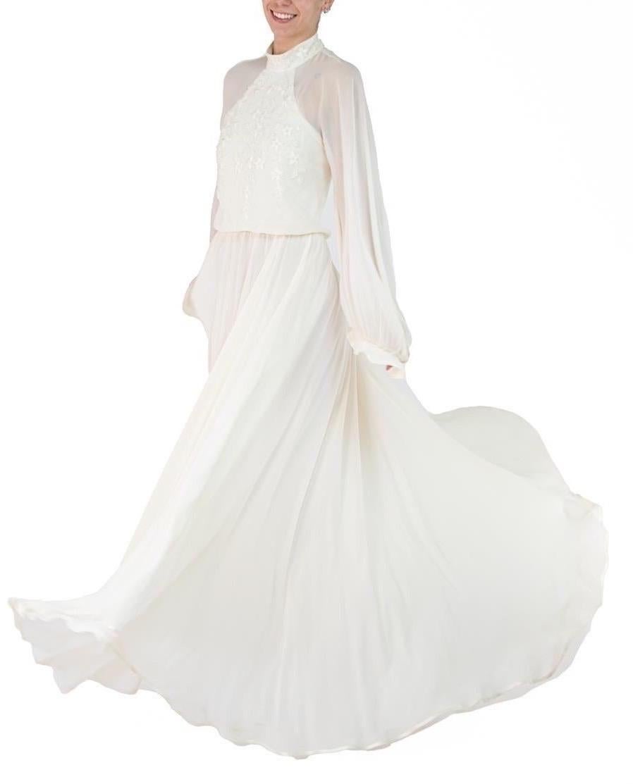 1970S Pearl White Silk Chiffon Couture Detailed & Beaded Gown With Blousy Sleev For Sale 3