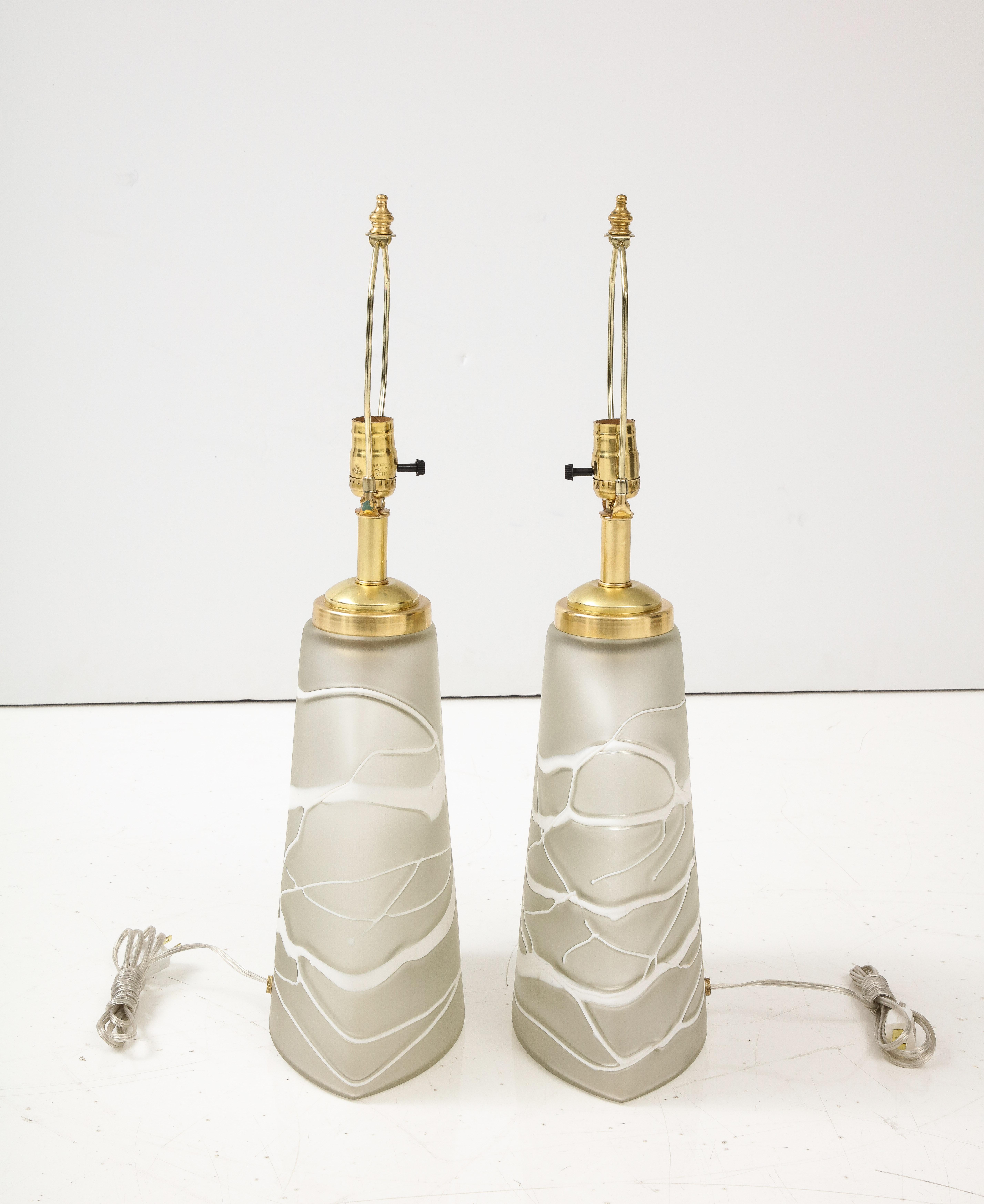 1970s Peill & Putzler Art Glass and Brass Table Lamps In Good Condition For Sale In New York, NY