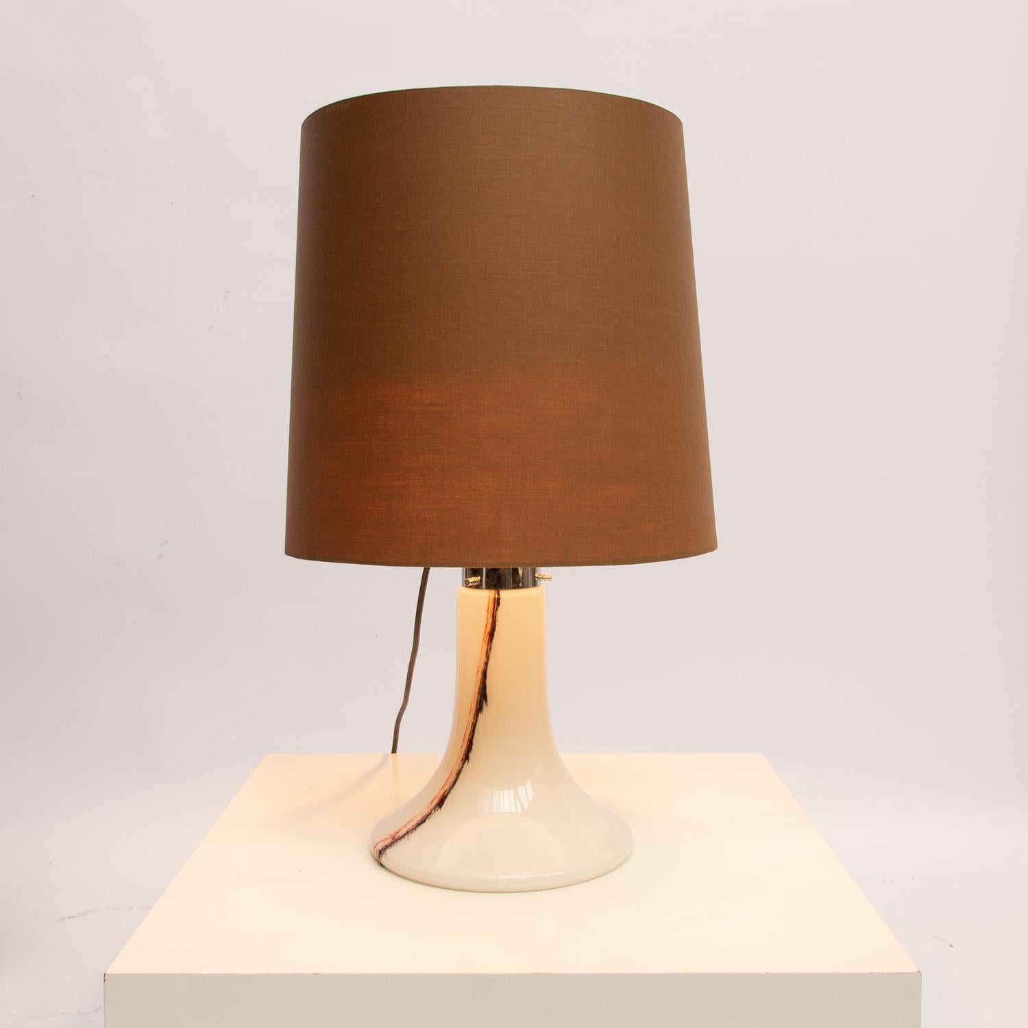 1970er Jahre Peill & Putzler Lido Murano Glas Tischlampe im Zustand „Gut“ in Hilversum, NL