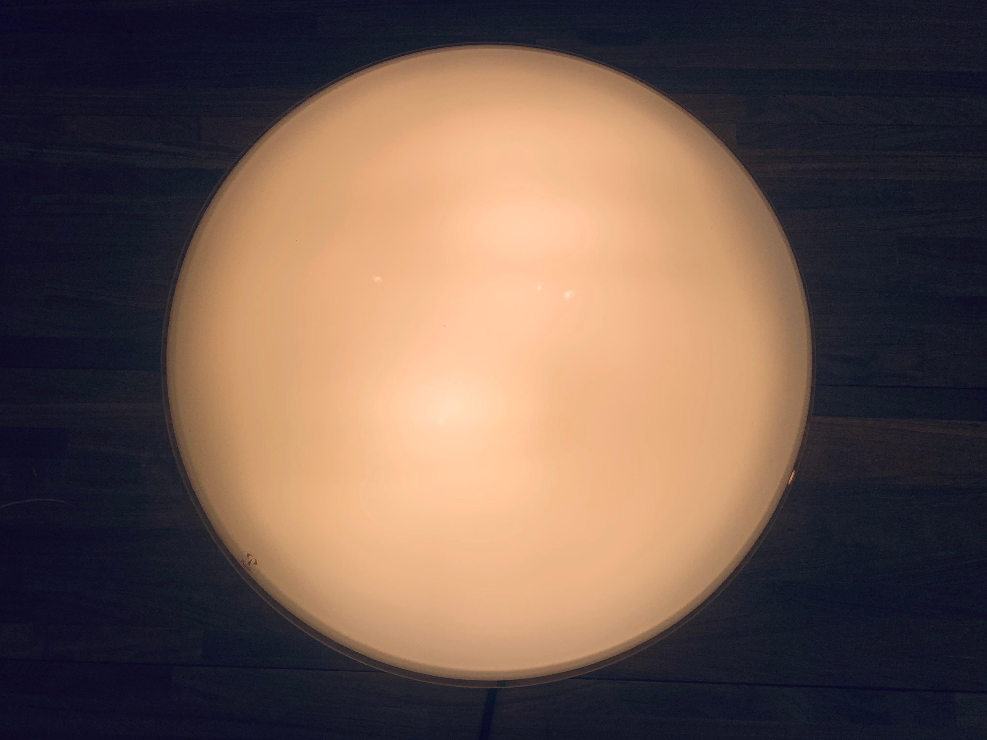 1970s Peill & Putzler Opaline & Clear Glass Wall or Ceiling Flush Light In Good Condition For Sale In London, GB