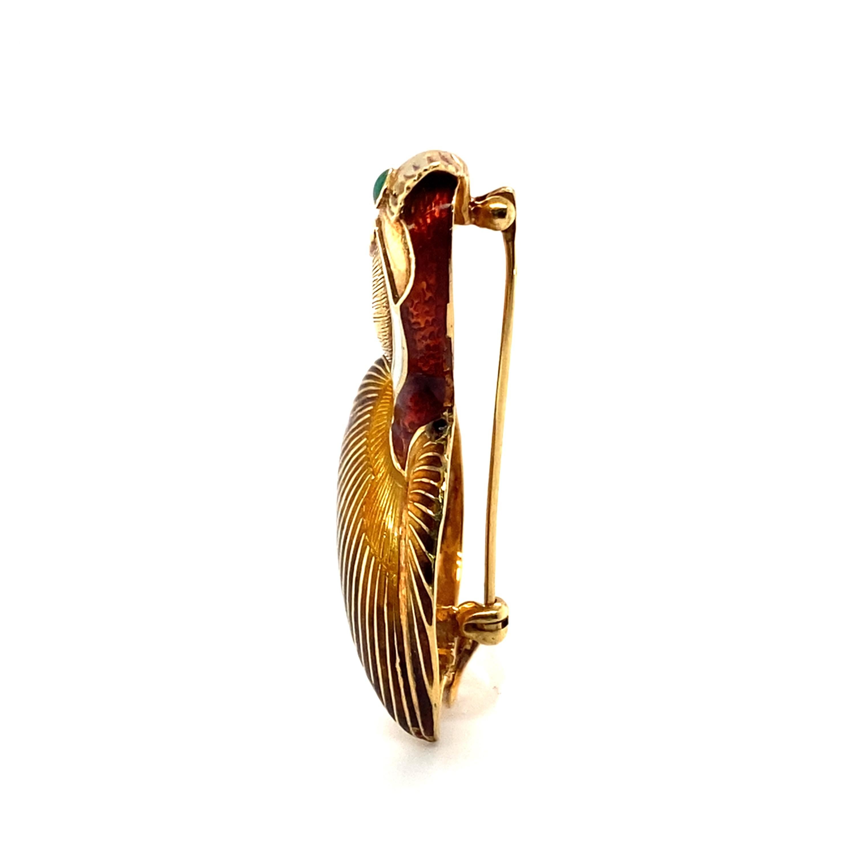 Retro 1970s Pelican Pin with Enamel and Cabochon Eye in 18 Karat Yellow Gold  For Sale