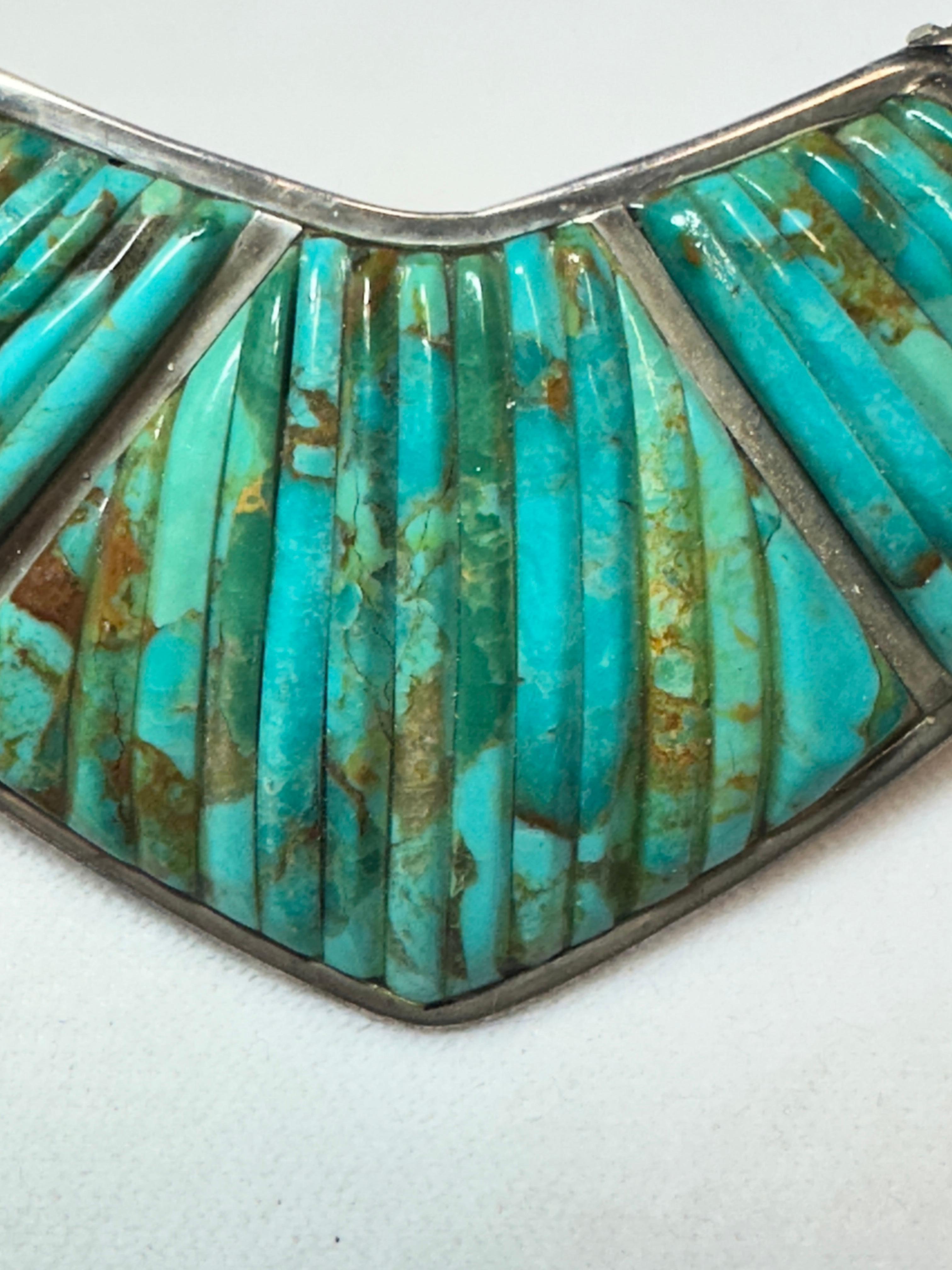 Fait main 1970's Pete Sierra Navajo Navajo Sterling and Turquoise Necklace and Earrings en vente