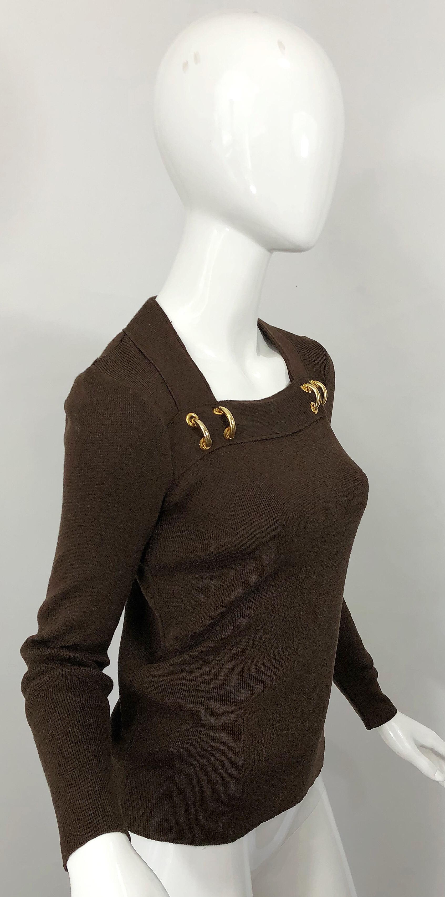1970s Petite Marmite Chocolate Brown + Gold Rings Long Sleeve Knit Sweater Top In Excellent Condition For Sale In San Diego, CA