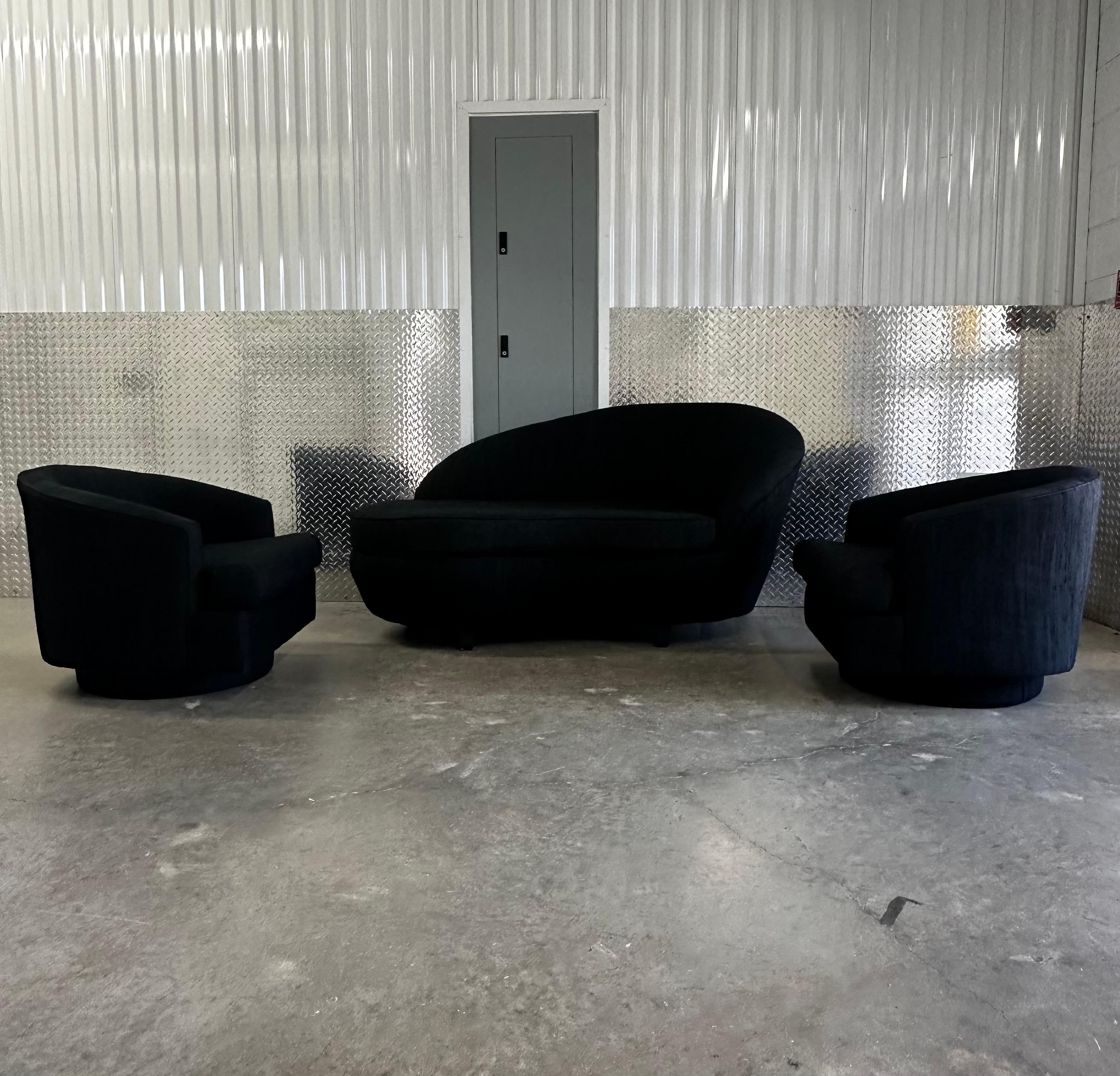 1970s Petite Milo Baughman Black Plinth Base Swivel Chairs, Set of 2 For Sale 4