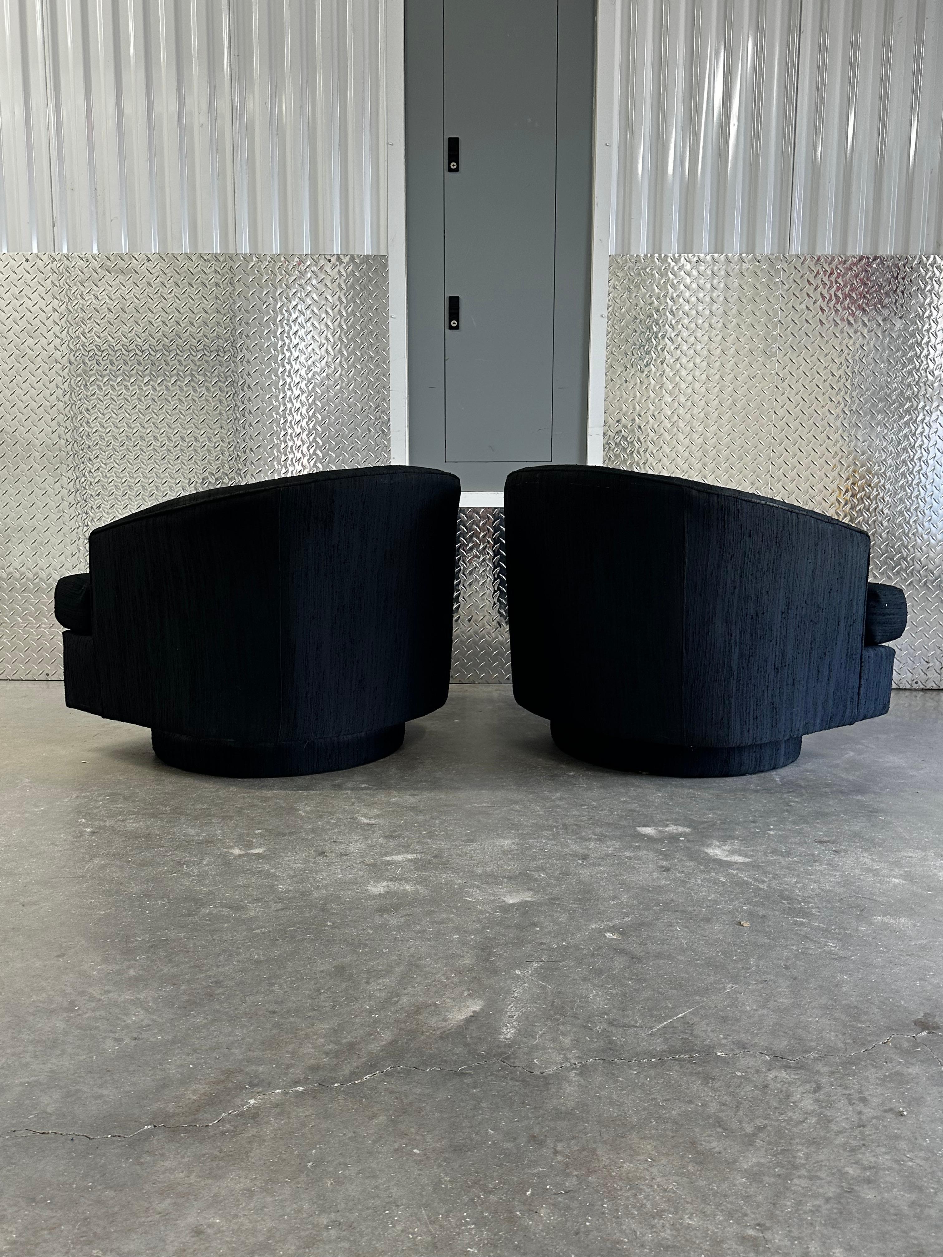 Late 20th Century 1970s Petite Milo Baughman Black Plinth Base Swivel Chairs, Set of 2 For Sale