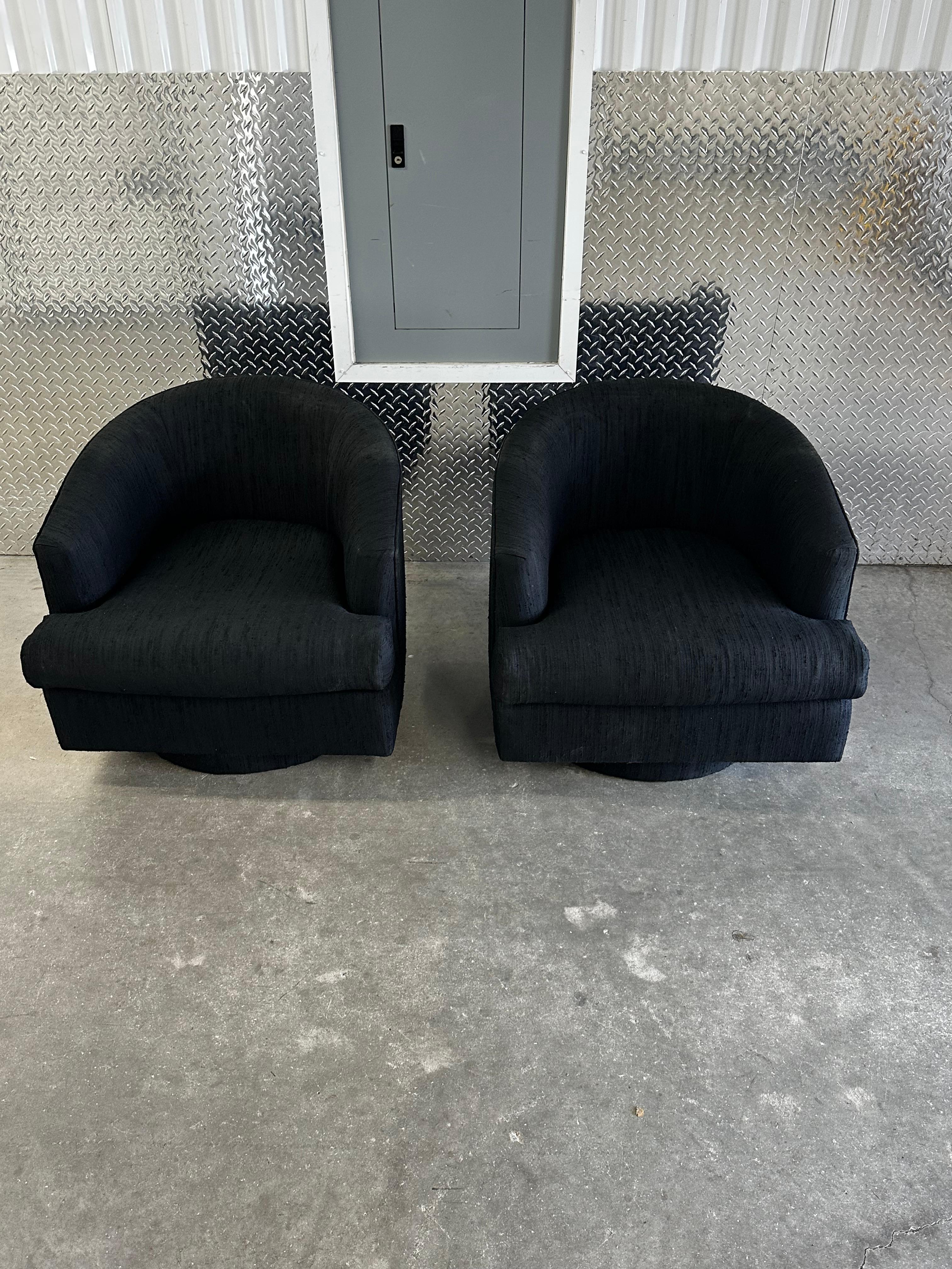 1970s Petite Milo Baughman Black Plinth Base Swivel Chairs, Set of 2 For Sale 1