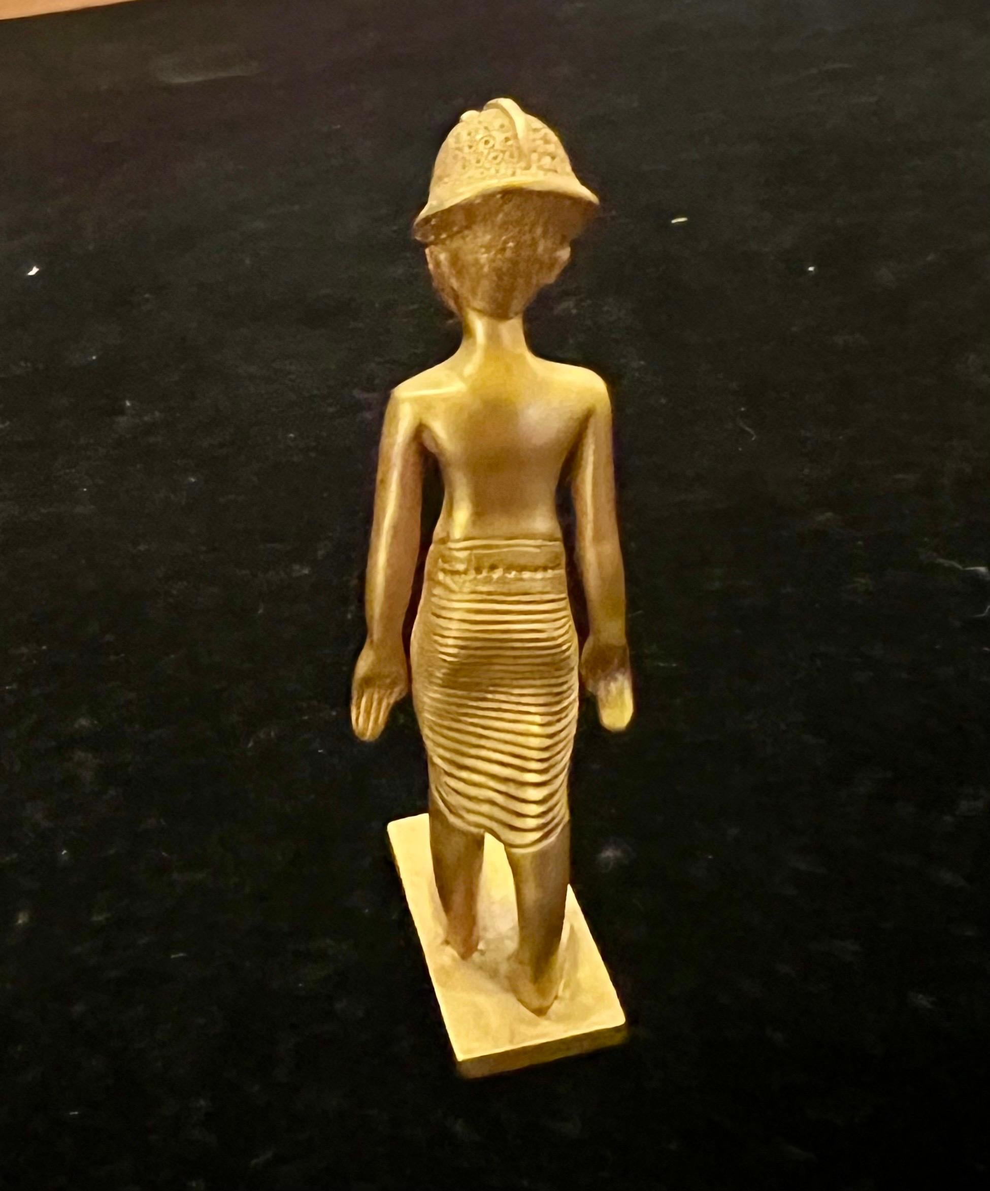 1970 Petite MMA El niño rey Tutankamón Museo Metropolitano de Arte Egipcio en venta