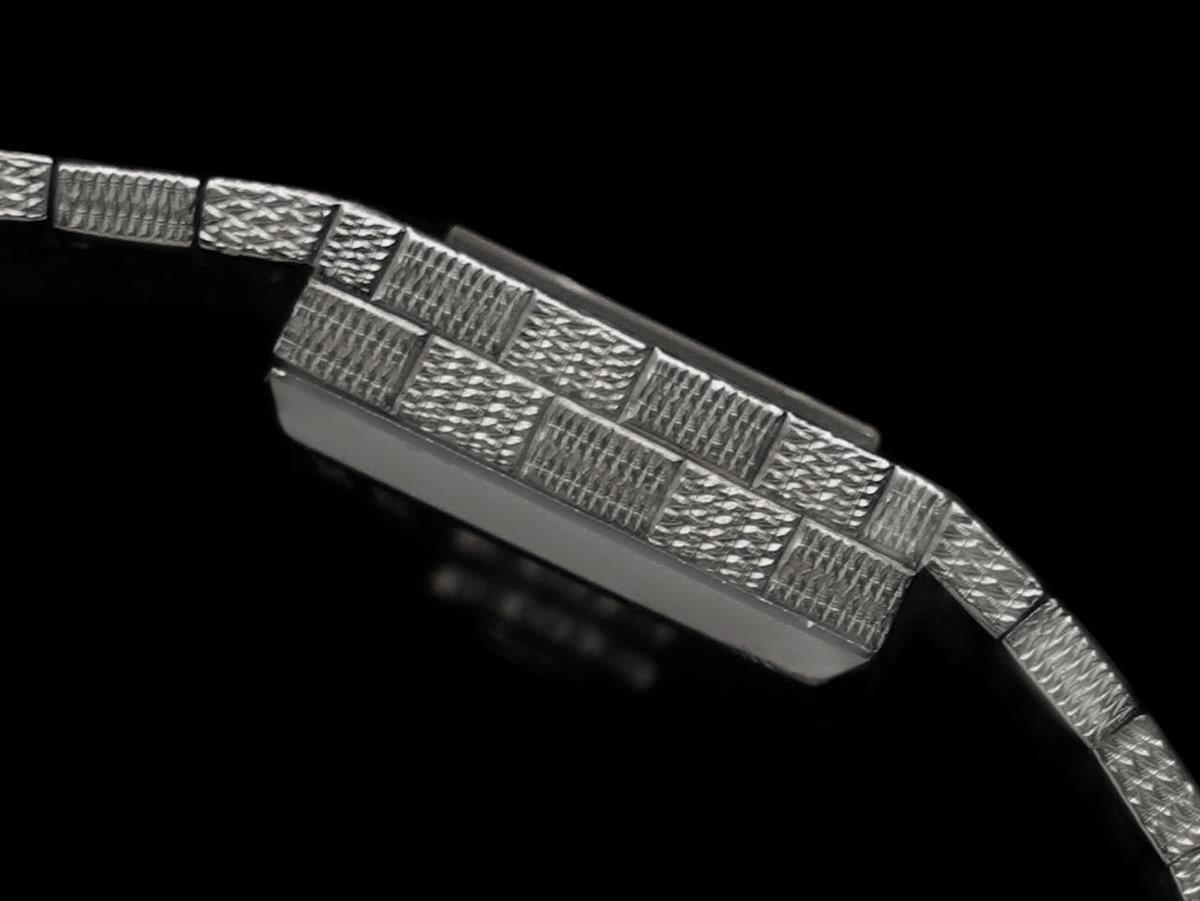 1970's Piaget Ladies Vintage Backwind Bracelet Watch - 18K Weißgold Damen im Angebot