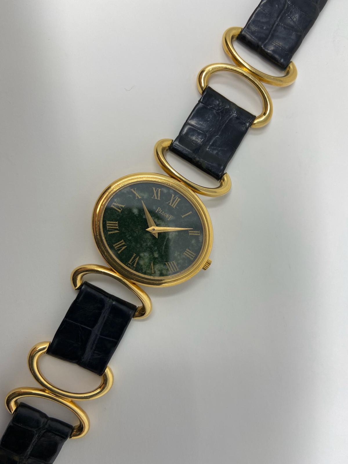 Piaget Damenuhr aus den 1970er Jahren in Gold und Jade (Schweizerisch) im Angebot