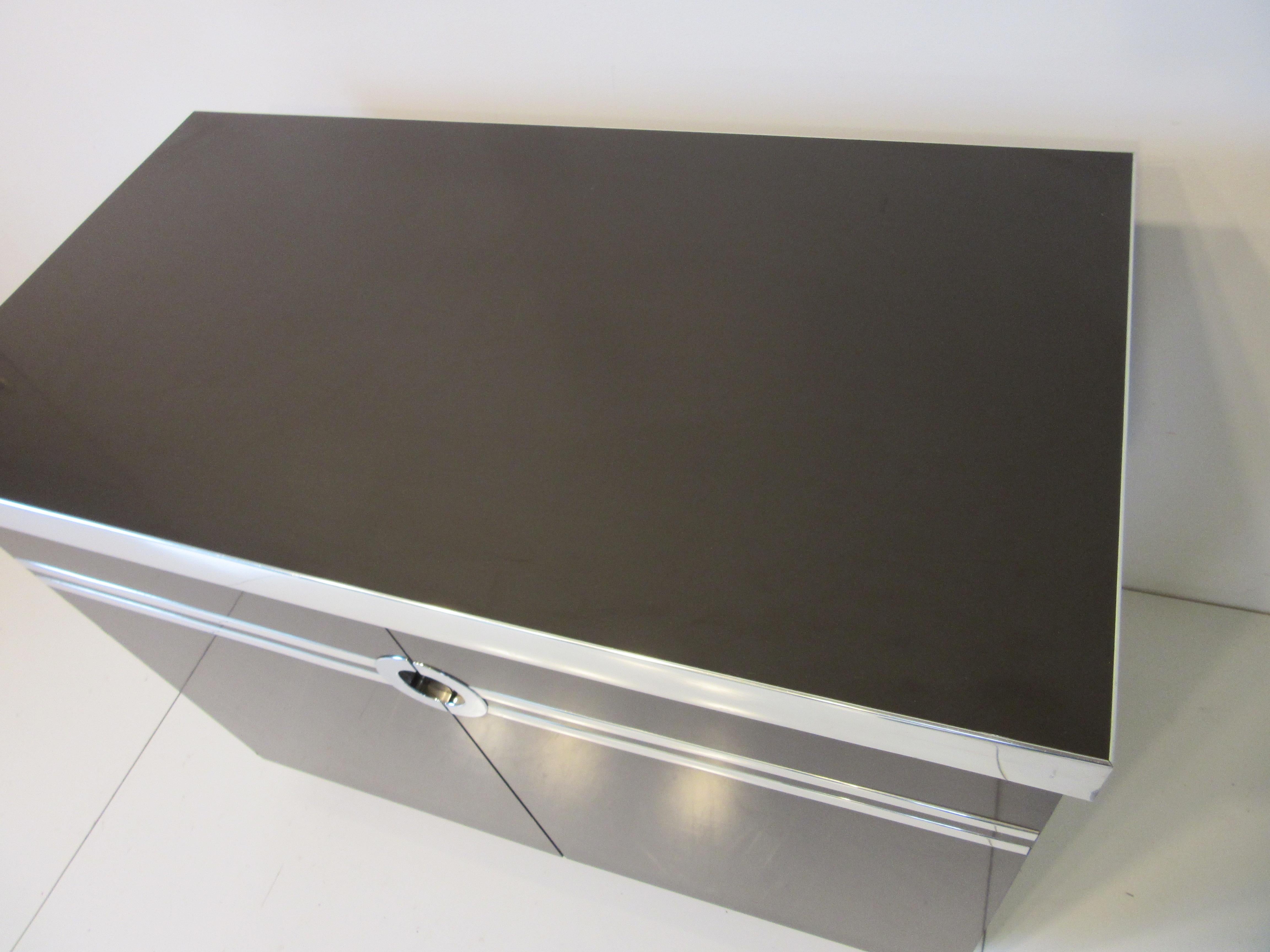 1970's Pierre Cardin Rolling Bar Cart In Good Condition In Cincinnati, OH